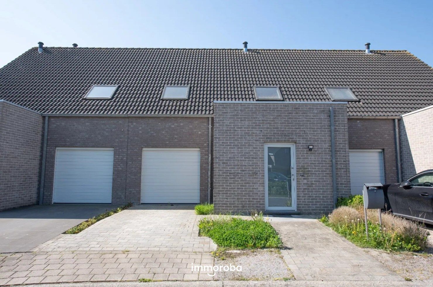 Te Koop: Energiezuinige woning (bouwjaar 2012) in Sint-Eloois-Vijve foto {{pictureIndex}}