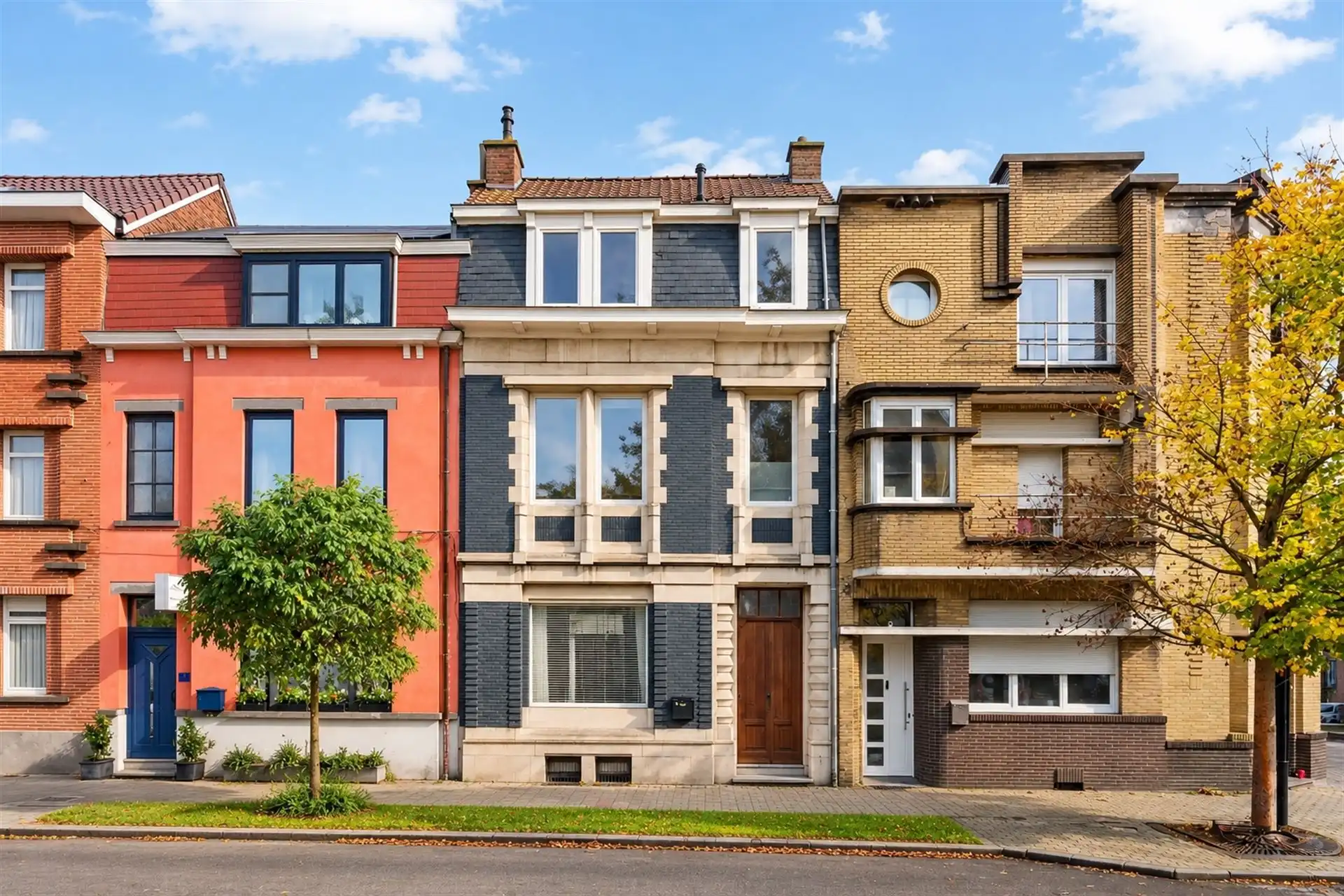 Ruime art-decowoning met 5 slpk & gezellig stadsterras foto {{pictureIndex}}