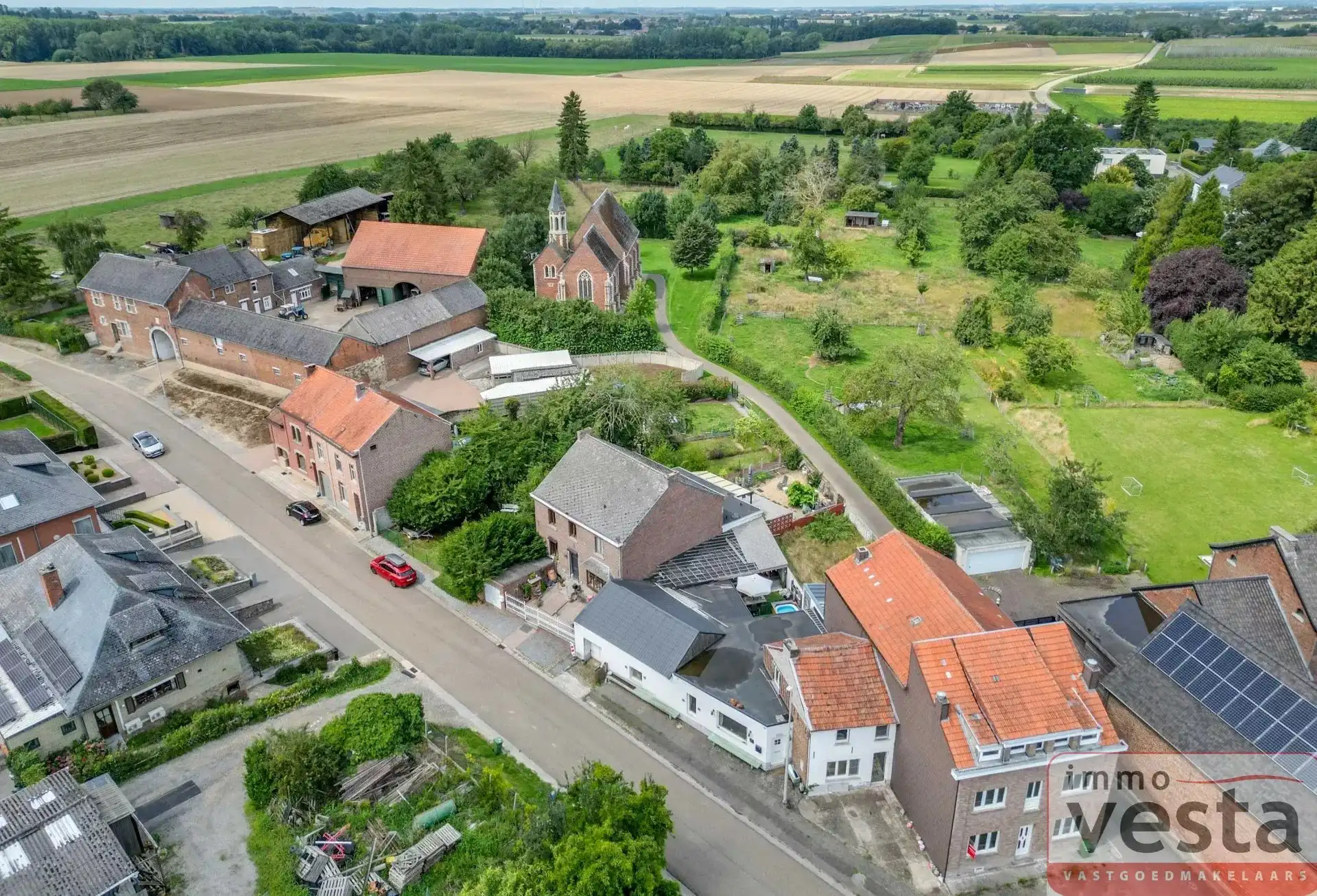 Ruime woning met rustige ligging foto 3