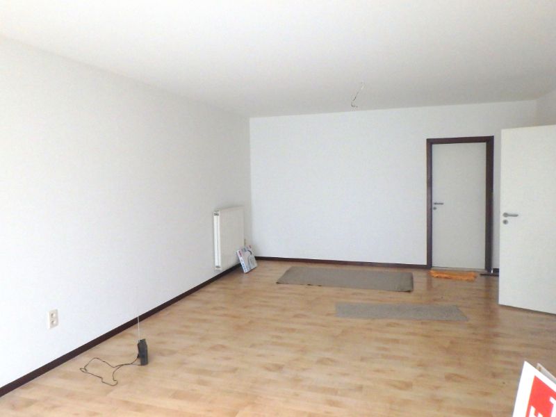 Ruim1 slaapkamer appartement met garage foto {{pictureIndex}}