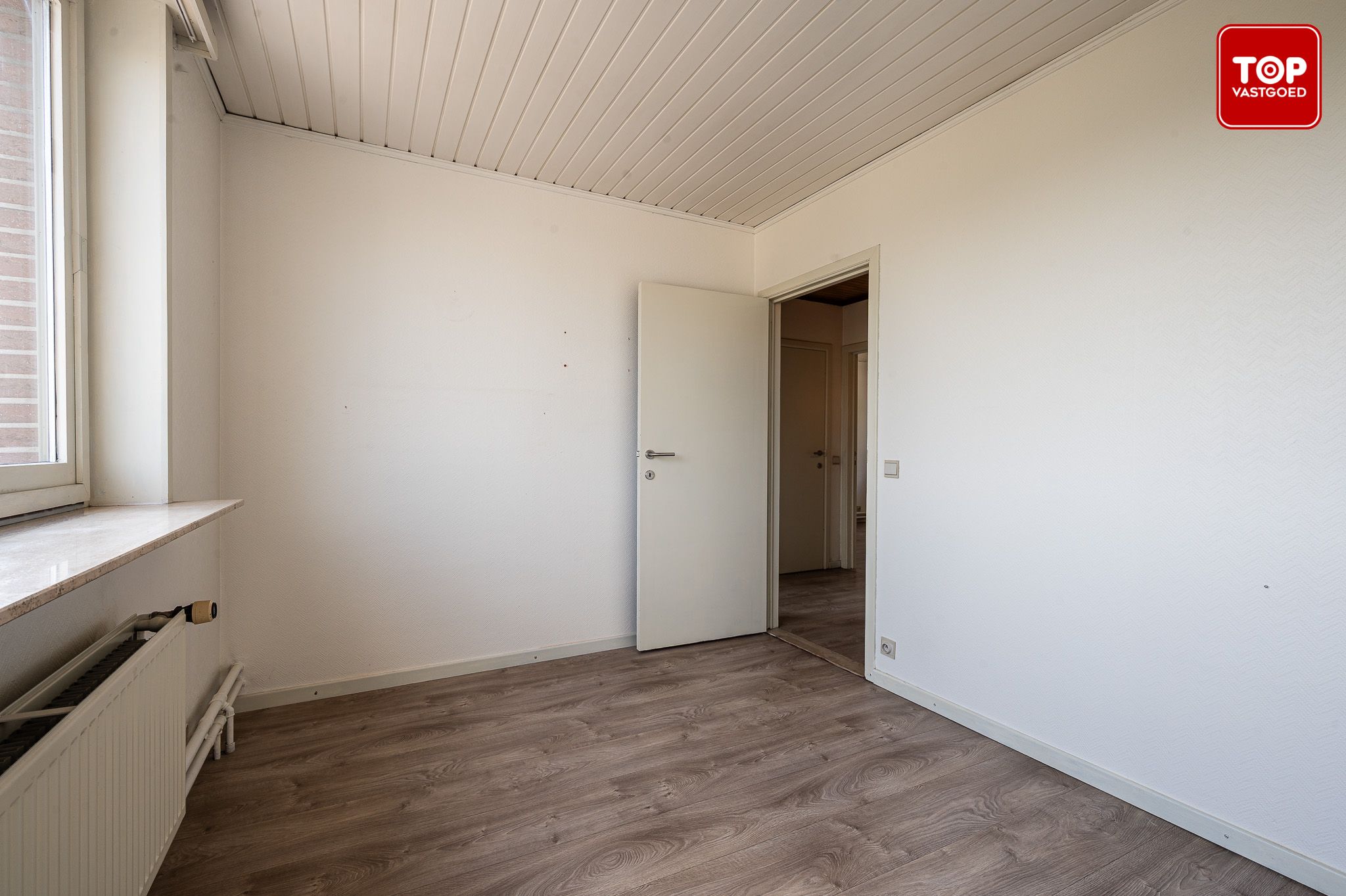 Woning met 3 slaapkamers, tuin en garage.  foto 19