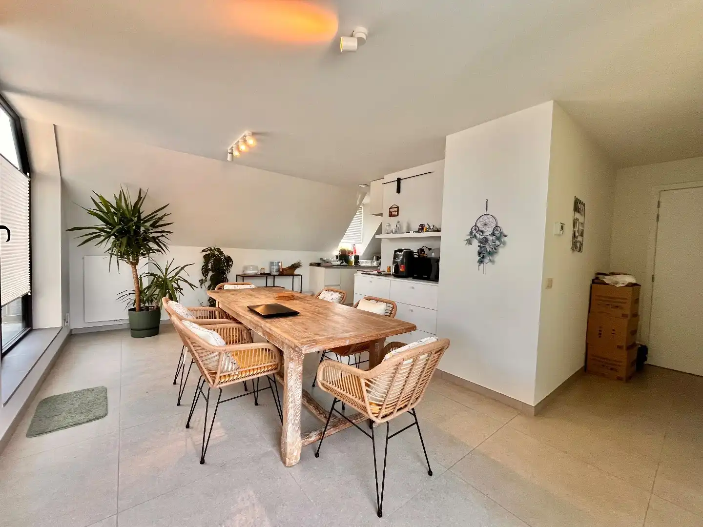 Prachtig dakappartement met 3 slaapkamers MET staanplaats foto 2