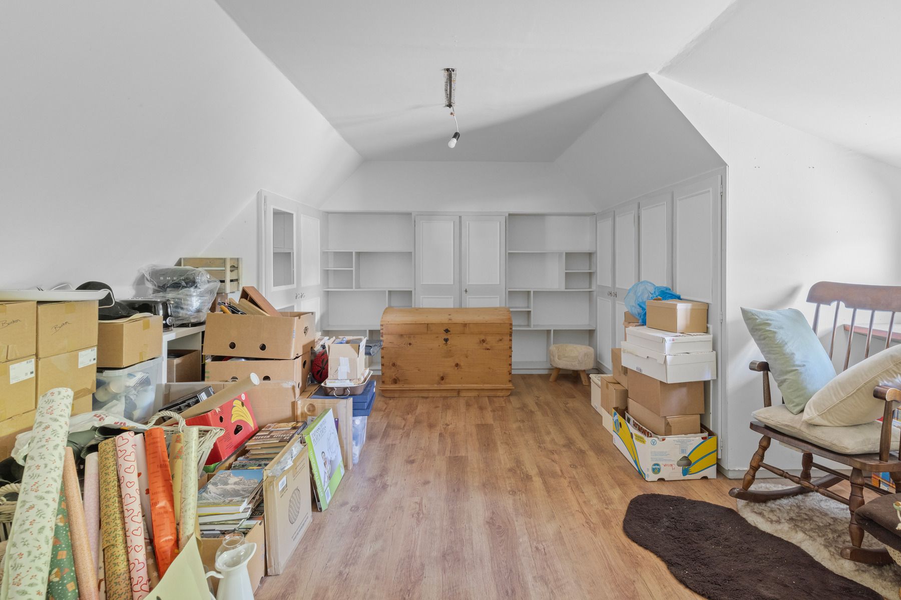 Geheel te renoveren / te slopen woning in residentiële wijk foto 15