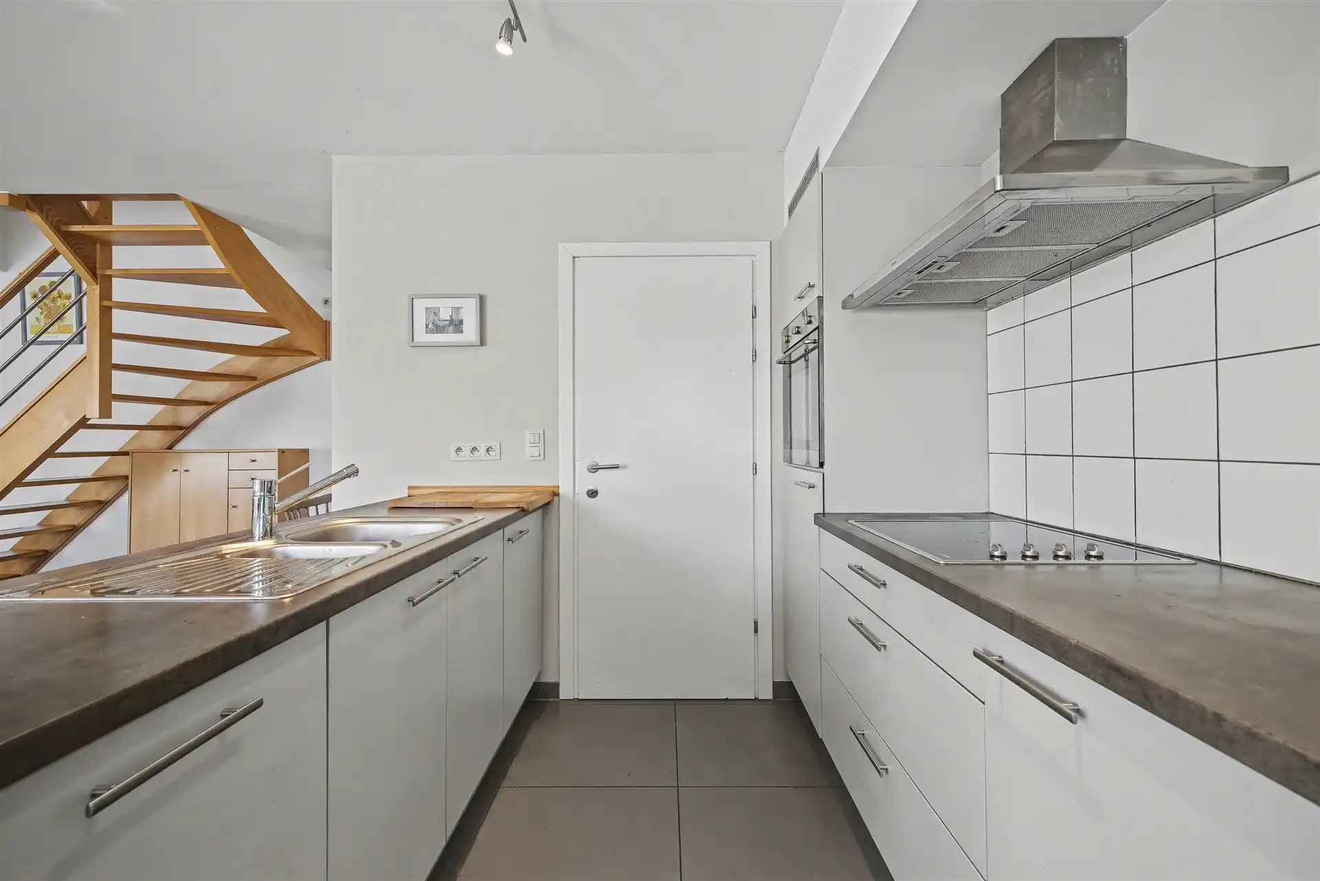 Ruim duplex appartement met 3 slaapkamers & 2 badkamers (128m²) foto 6