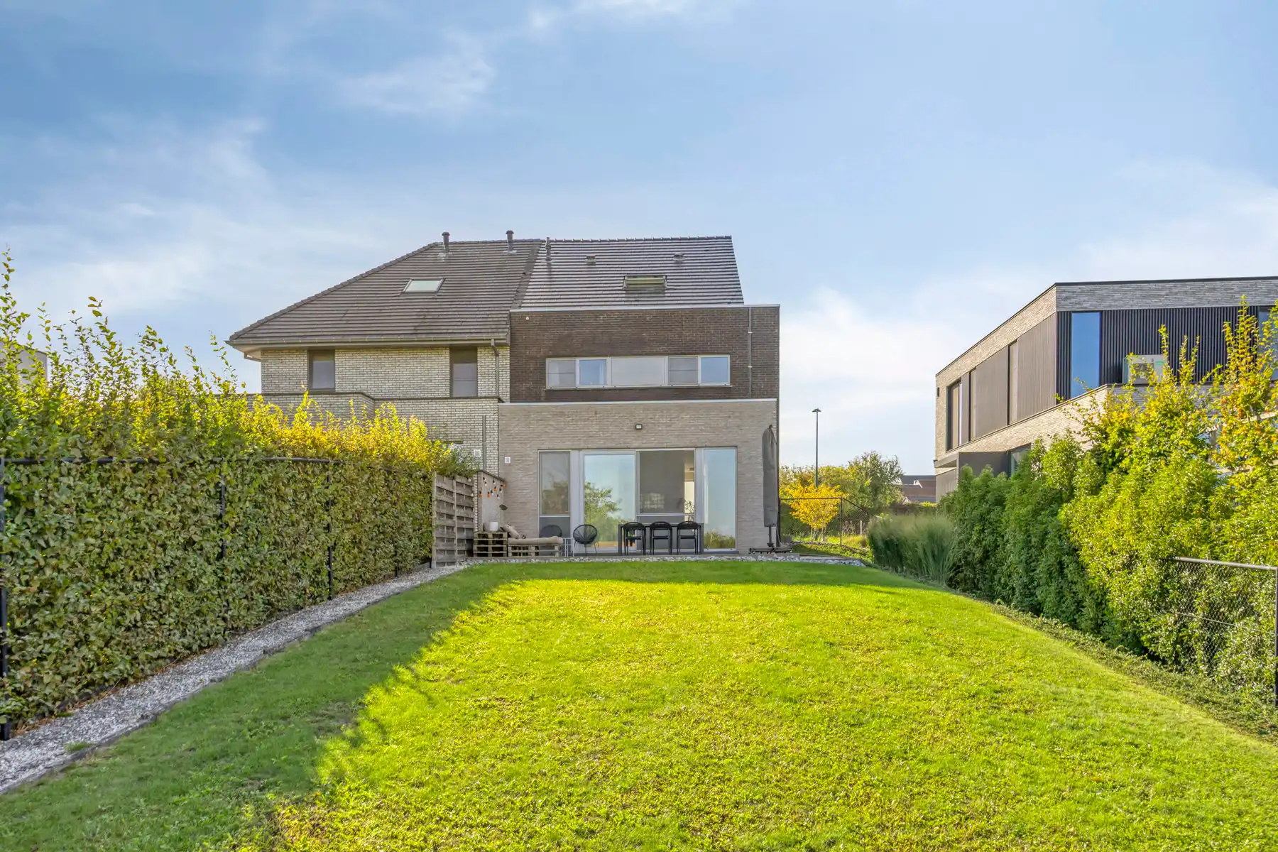Recente 3-gevelwoning op topligging foto 27