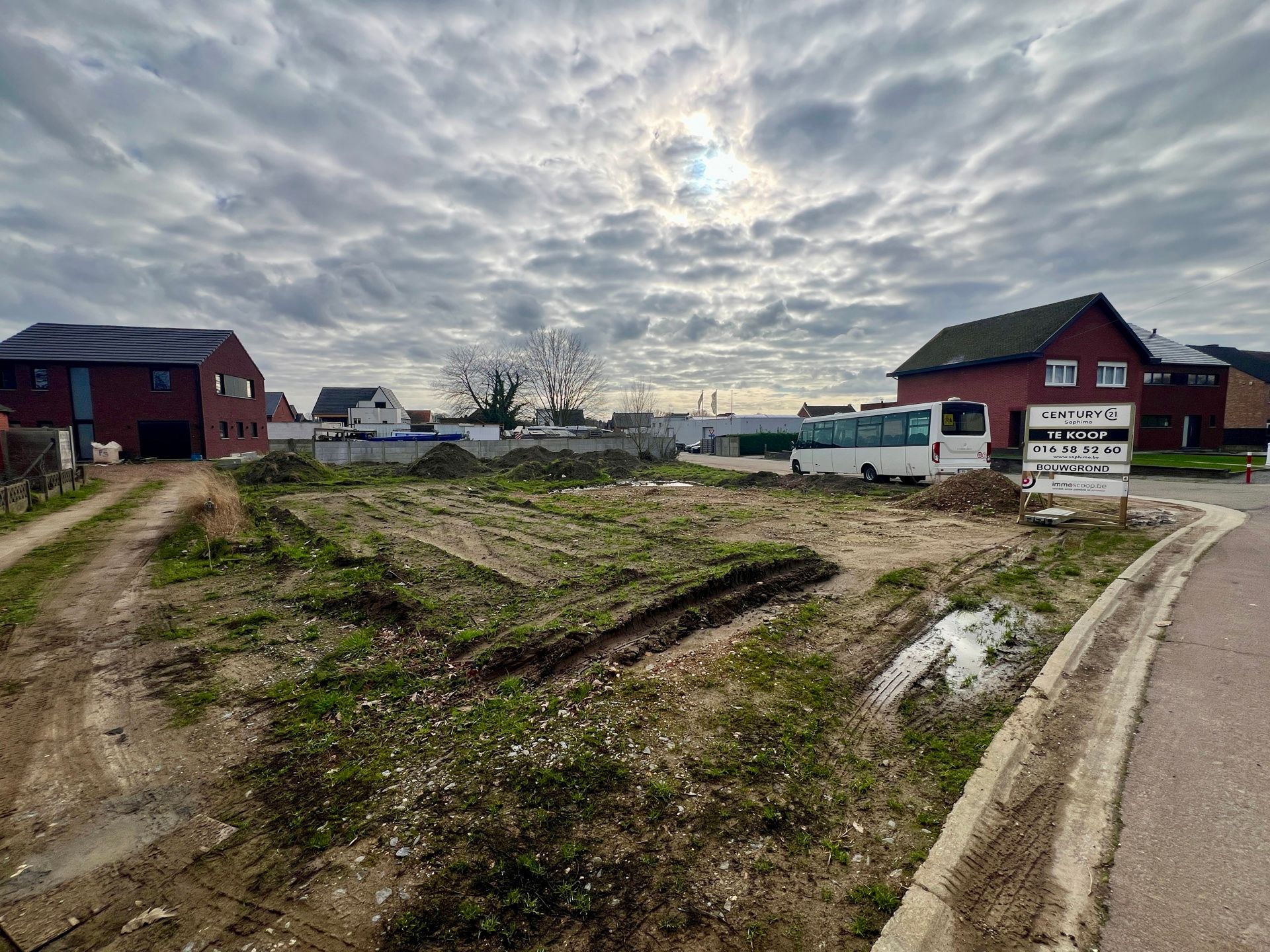 Bouwgrond op goede ligging + mogelijkheid verkavelen foto 4