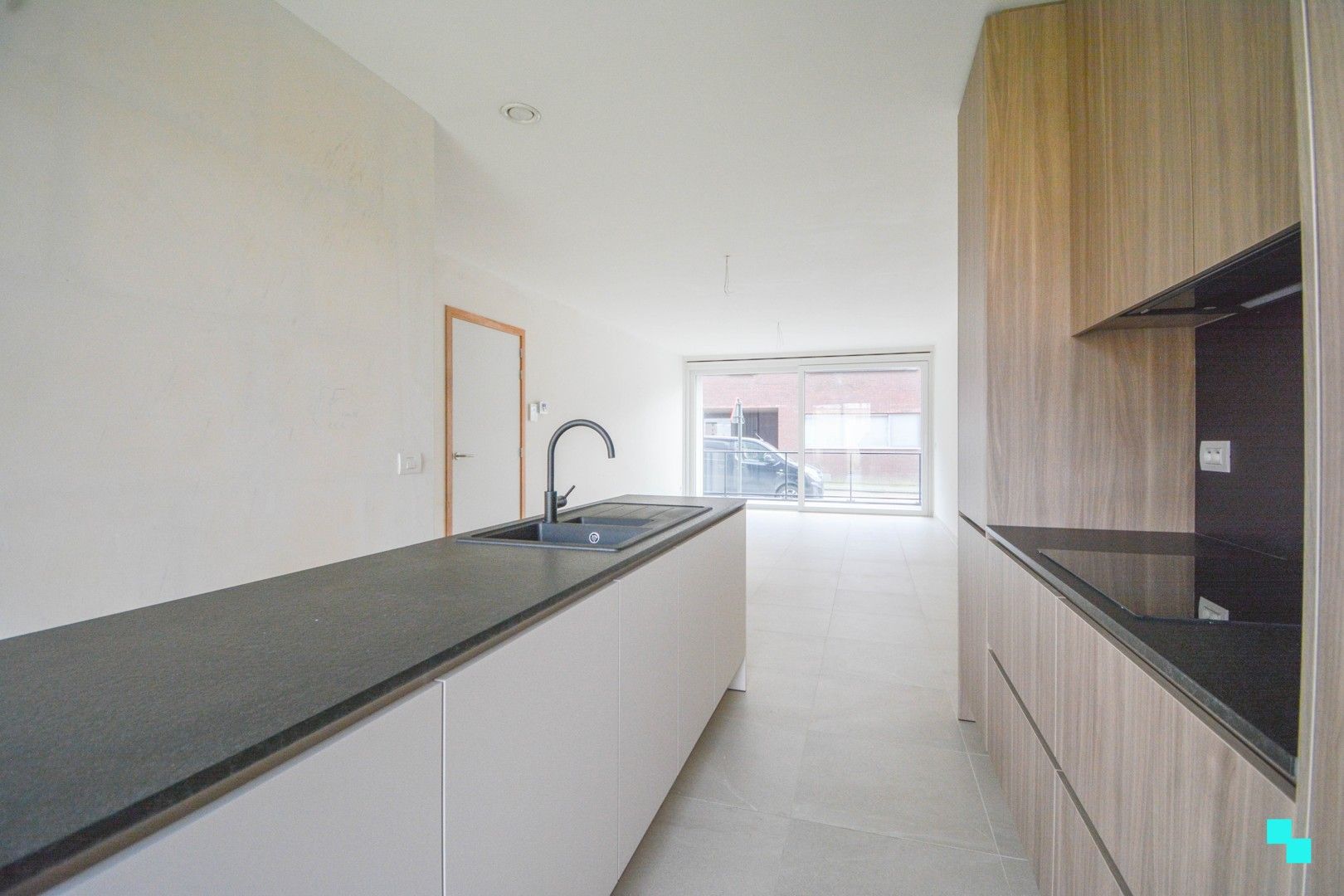 Nieuwbouw gelijkvloers appartement met tuintje in dorpskern Gits foto 2