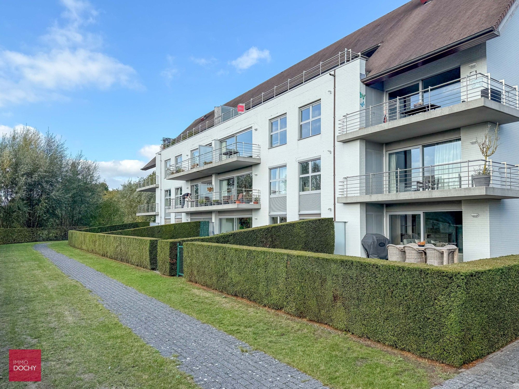 Instapklare PENTHOUSE met grote terrassen en groen verzicht | Potegemstraat foto 13