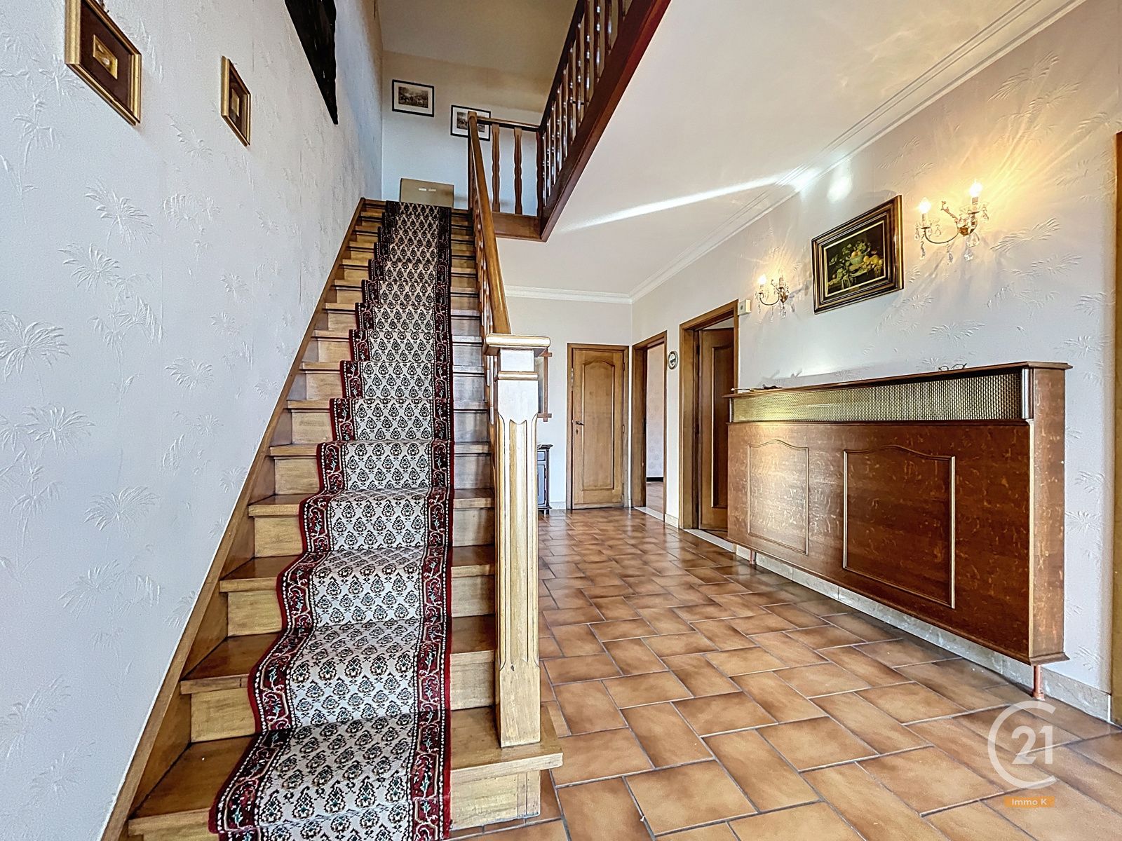 Ruime gelijkvloerse woning met 4 slpks, garage en tuin foto 19