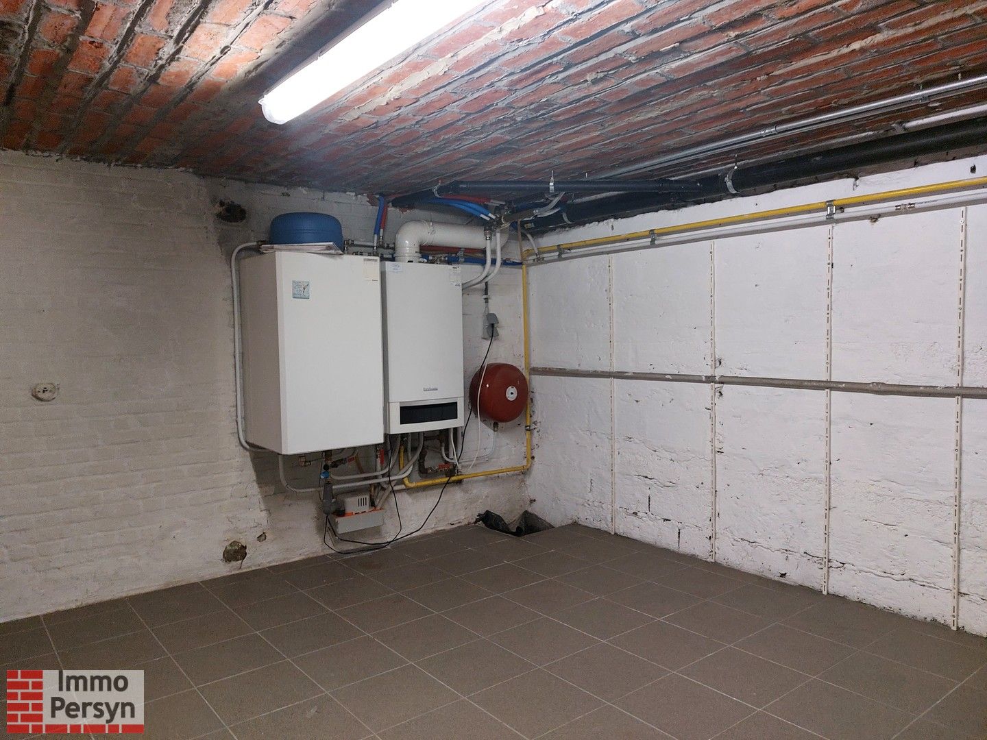 Gezellige rijwoning met kleine stadstuin foto 28