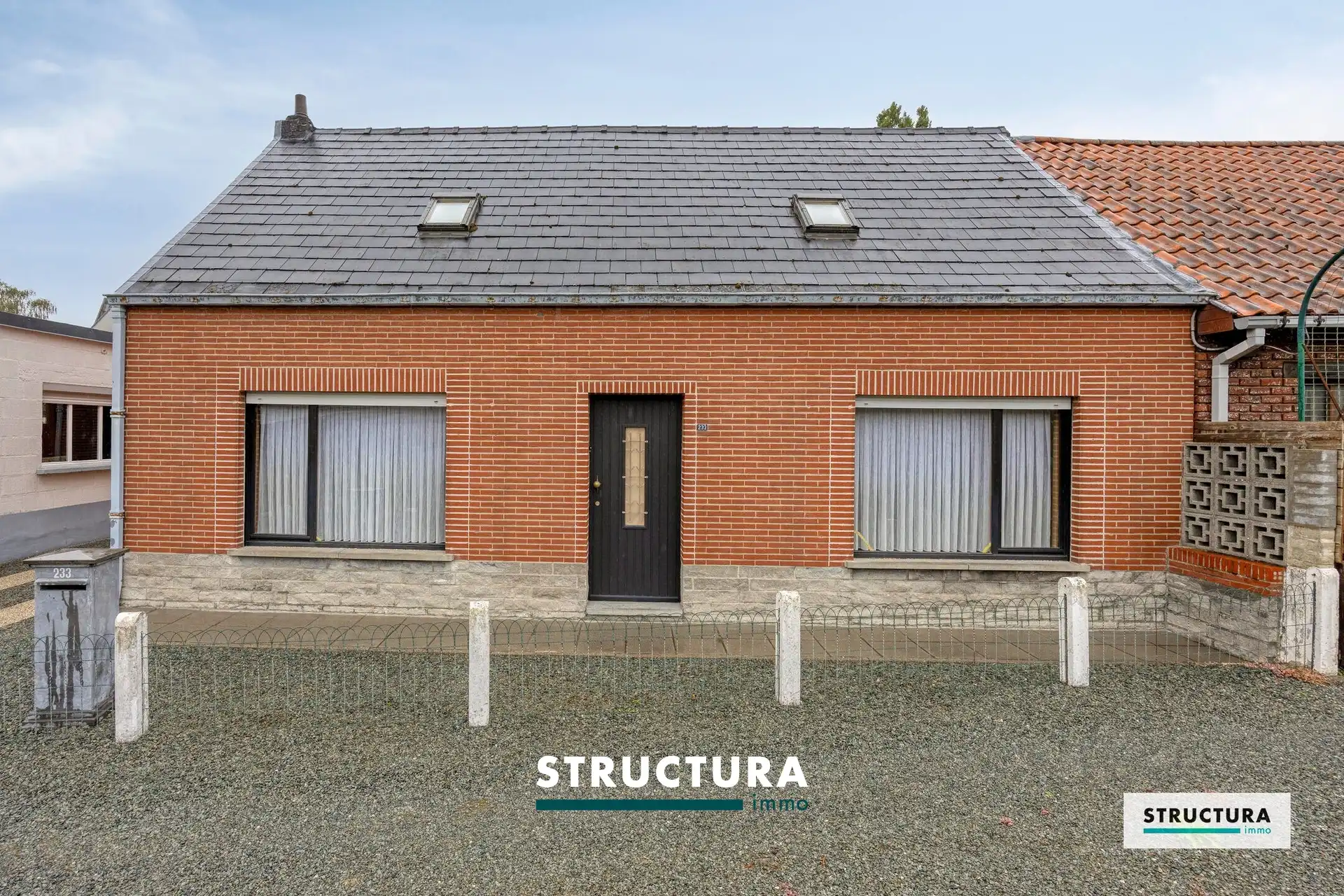 Woning met tuin en garage/atelier, gelgen in alle rust! foto 6