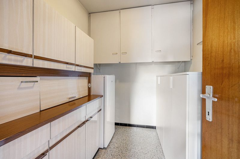 Ruime woning met loods op een perceel van 14are foto 17
