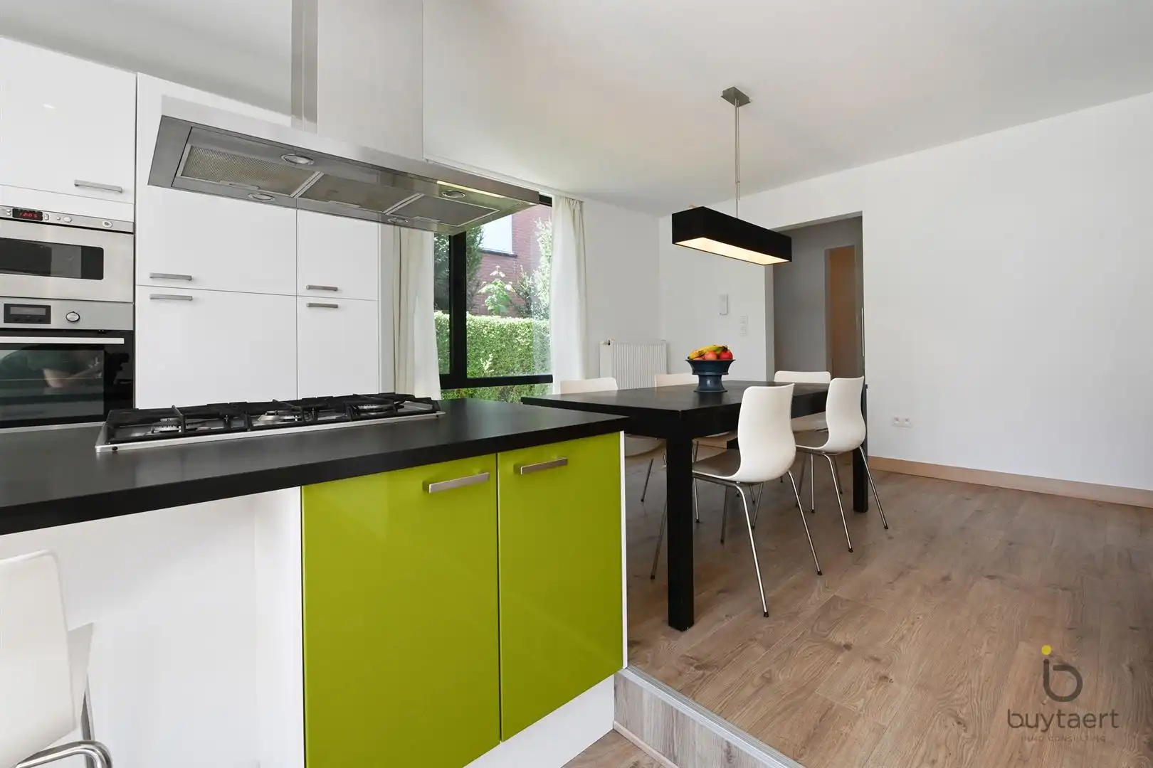 Gelijkvloerse woning met tuin te Schilde. foto 5