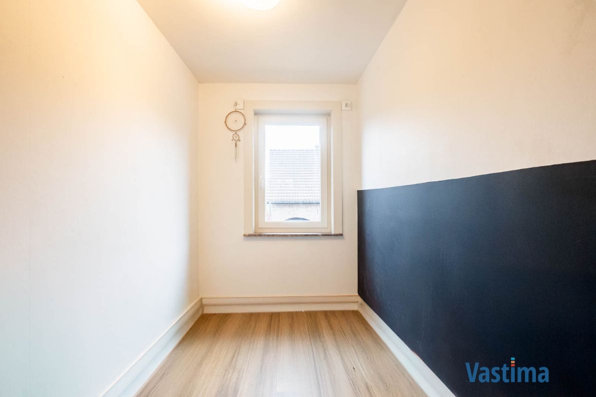 Gerenoveerde gezinswoning met tuin in Erembodegem foto 15