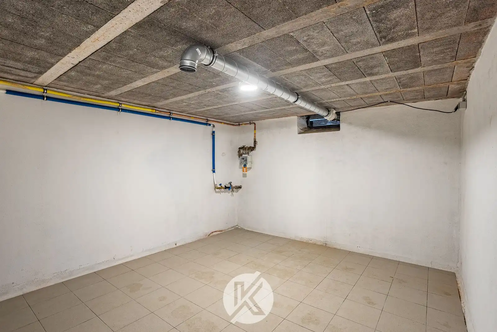 Gerenoveerde woning met moderne afwerking foto 24