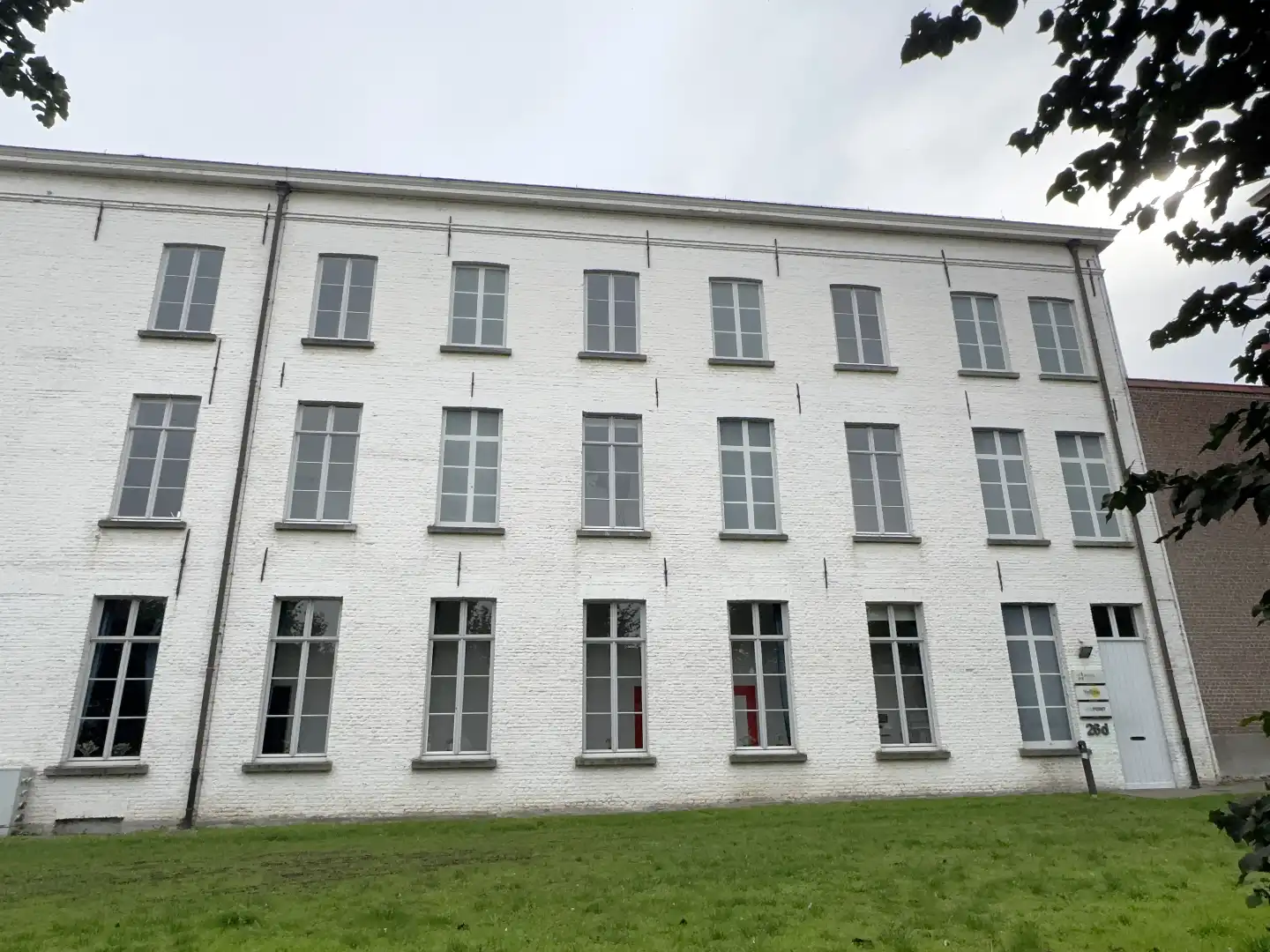 Kantoor te huur in uniek kloosterpand in Drongen foto 17