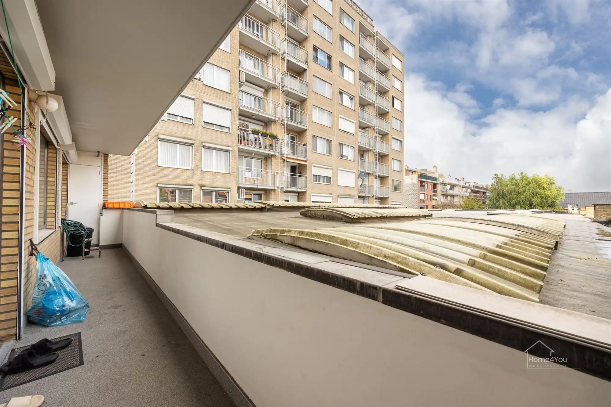 Instapklaar appartement met 3 slpk, terras en een staanplaats te Deurne! foto 12