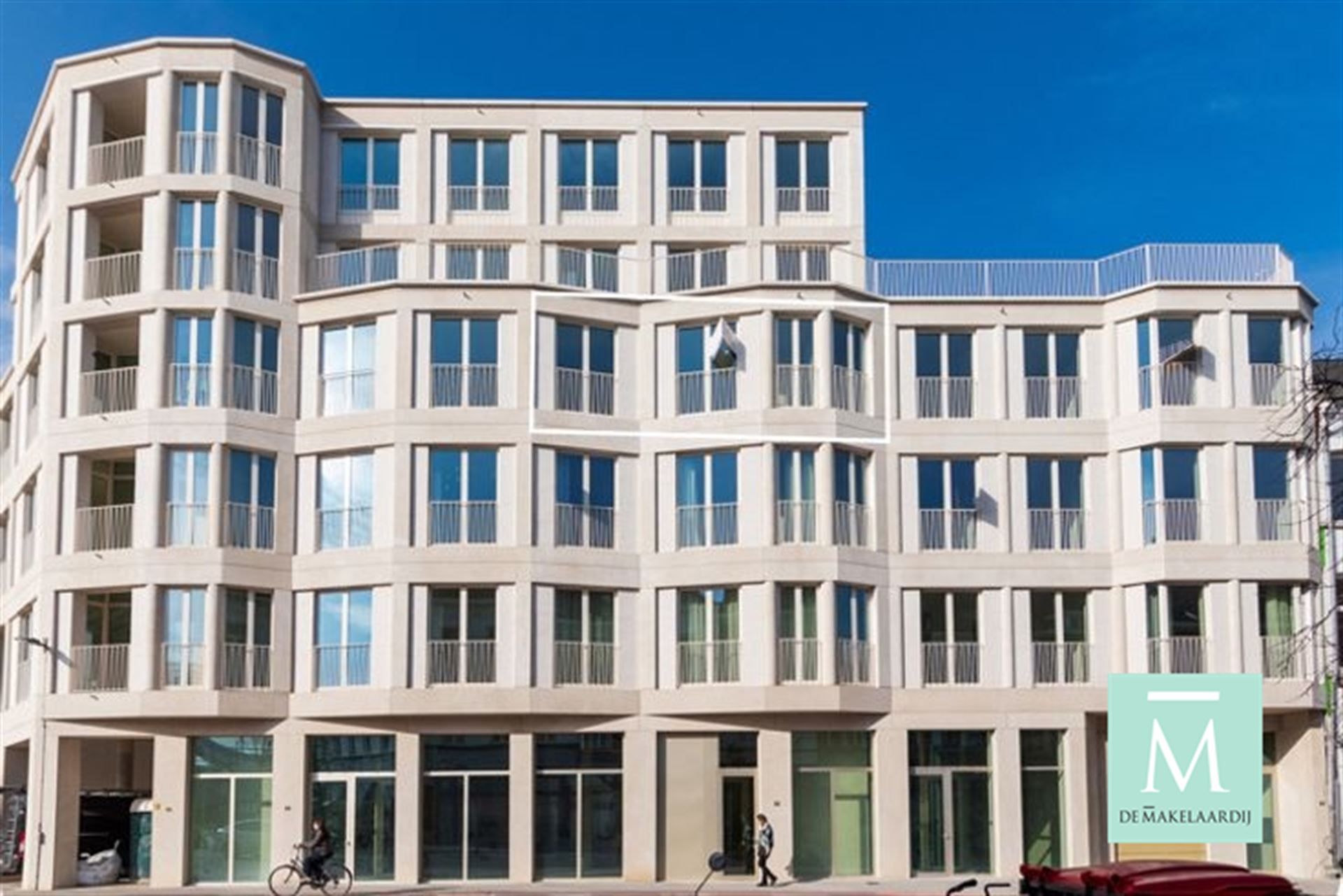 Appartement foto {{pictureIndex}}