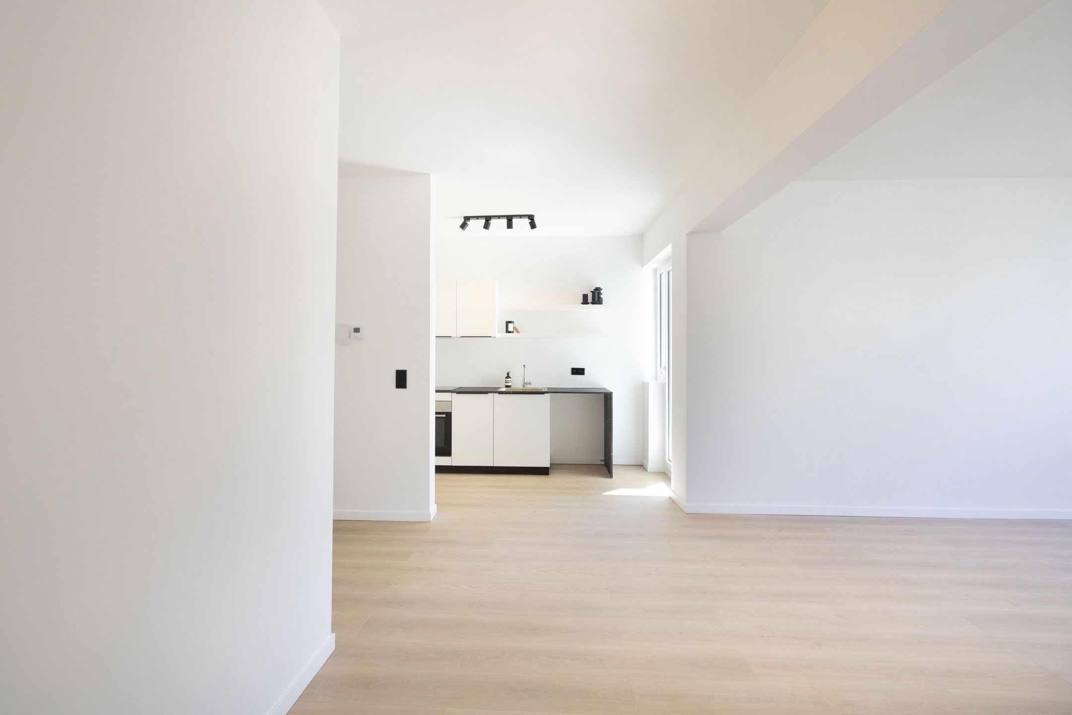 Volledig gerenoveerd appartement - EPC: B- foto 6