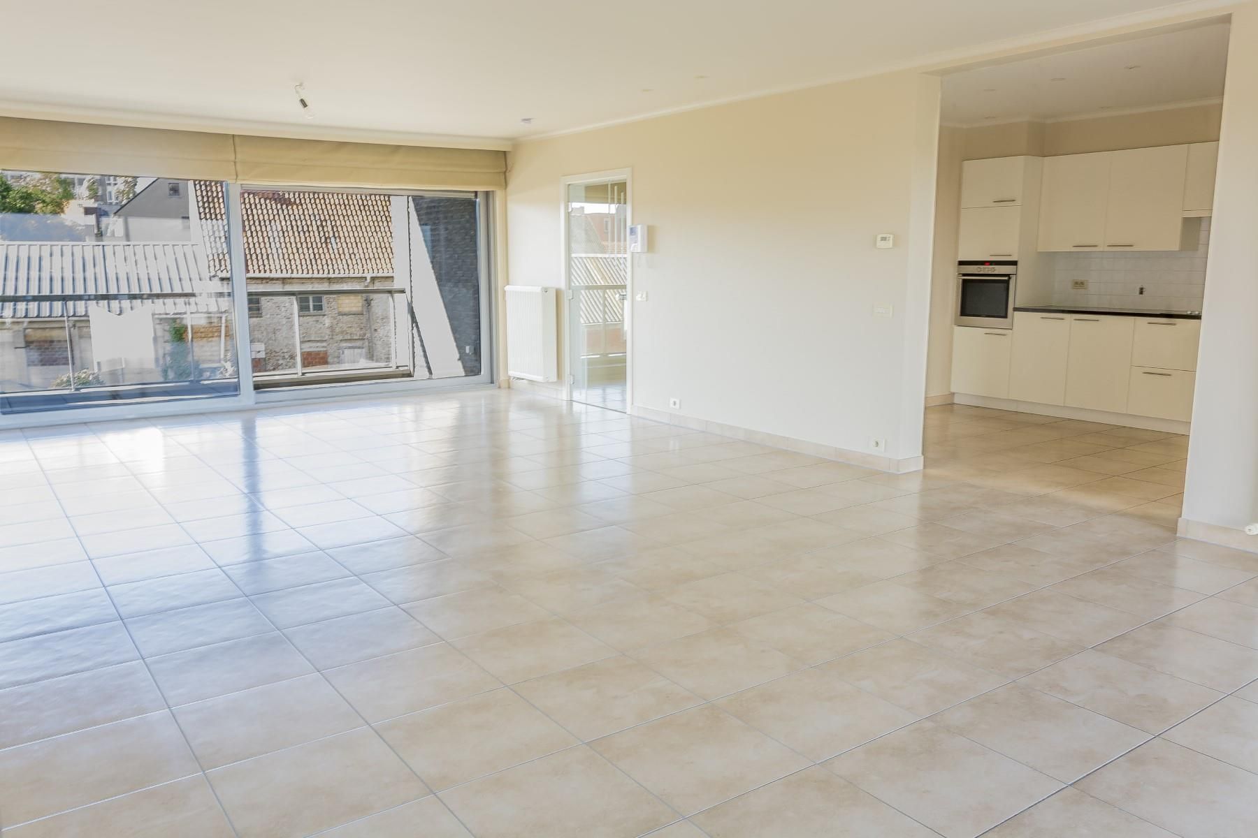 Ruim appartement aan het station met twee terrassen foto 10