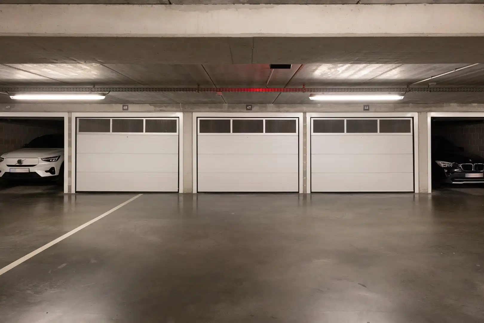 Lichtrijk wonen op de 5de verd. van een iconische woontoren. foto 14