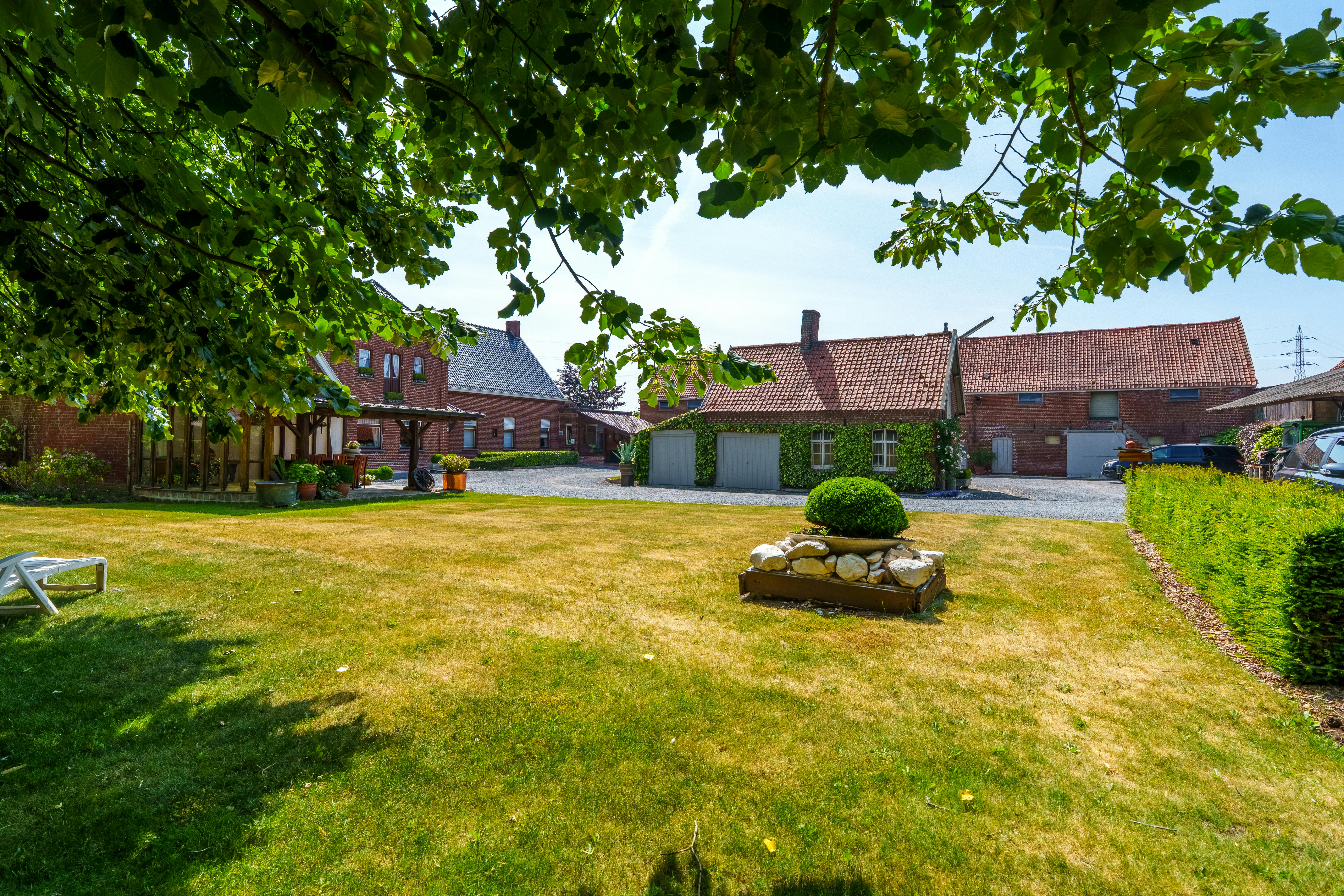 Karaktervolle historische hoeve te Sint-Eloois-Winkel  foto 8