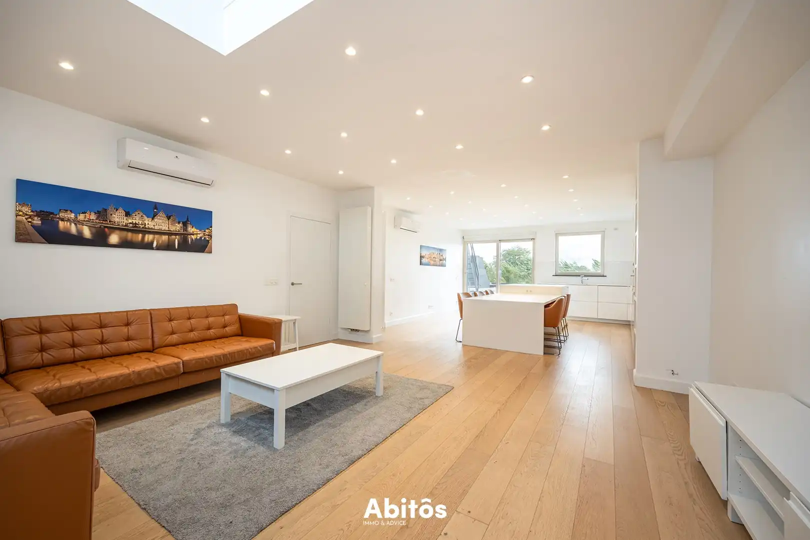 Luxueus gemeubeld penthouse met zicht op de Leie en de Gentse torens foto 7