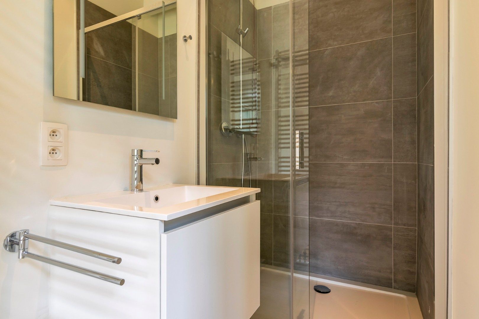 Uniek en luxueus appartement in prachtig gebouw op Zurenborg foto 29