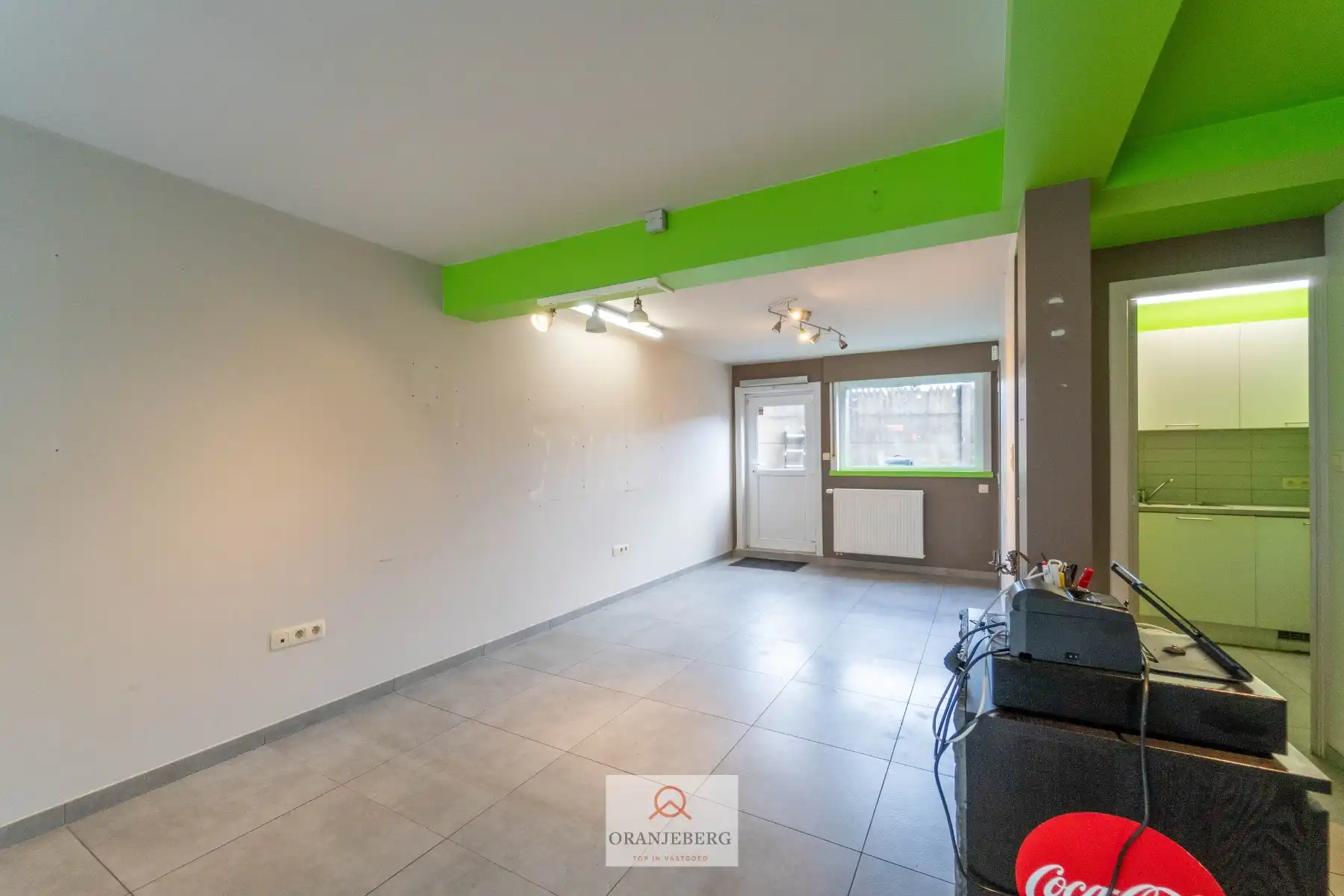 Compact handelspand met buitenruimte in centrum Drongen TE HUUR foto 6