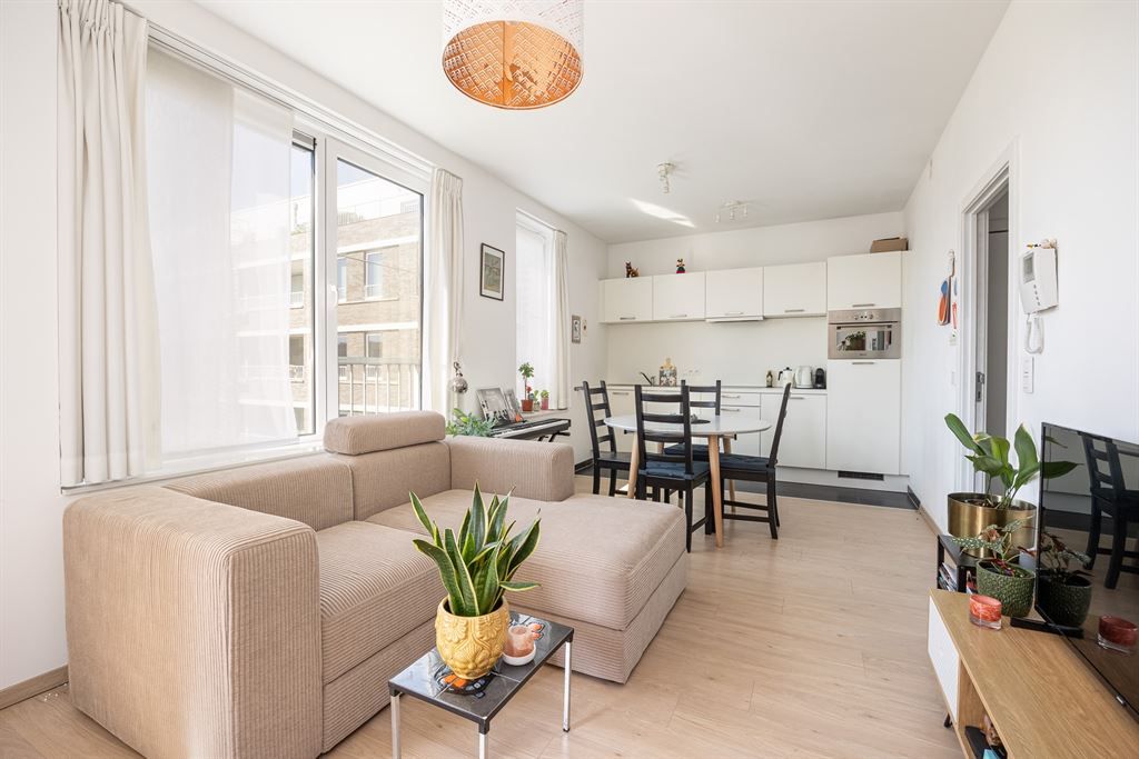 Recent appartement met terras en binnentuin foto {{pictureIndex}}