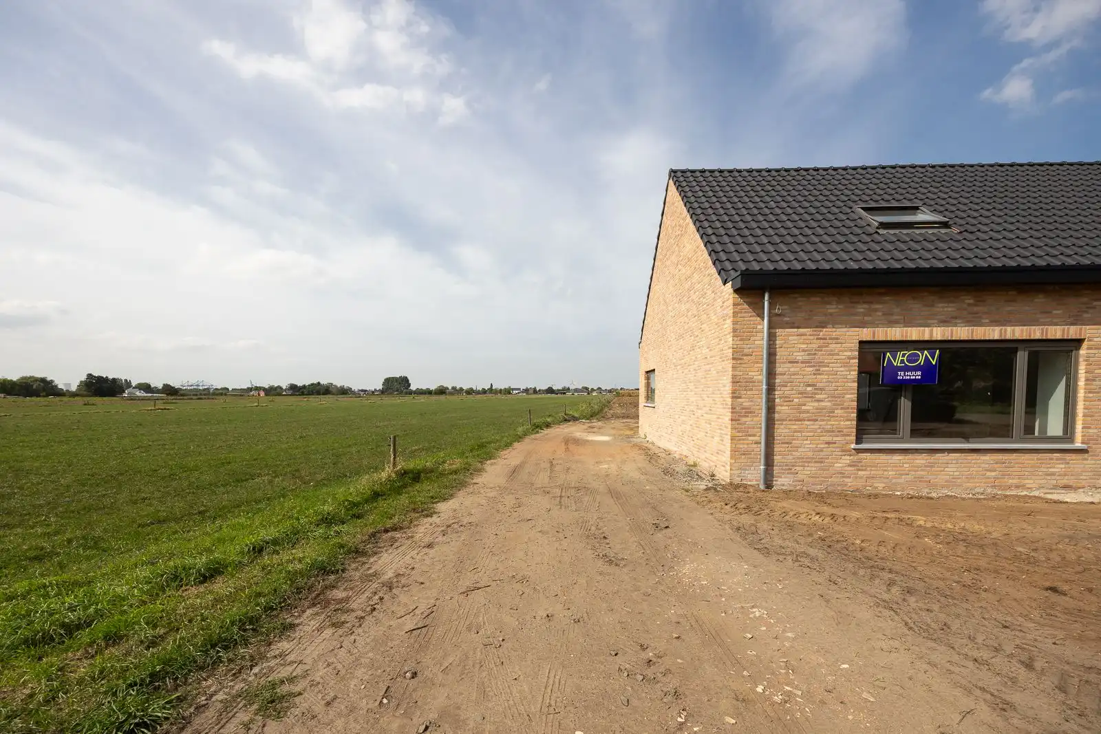Nieuwe, energiezuinige woning met vrij uitzicht over de velden. foto 18