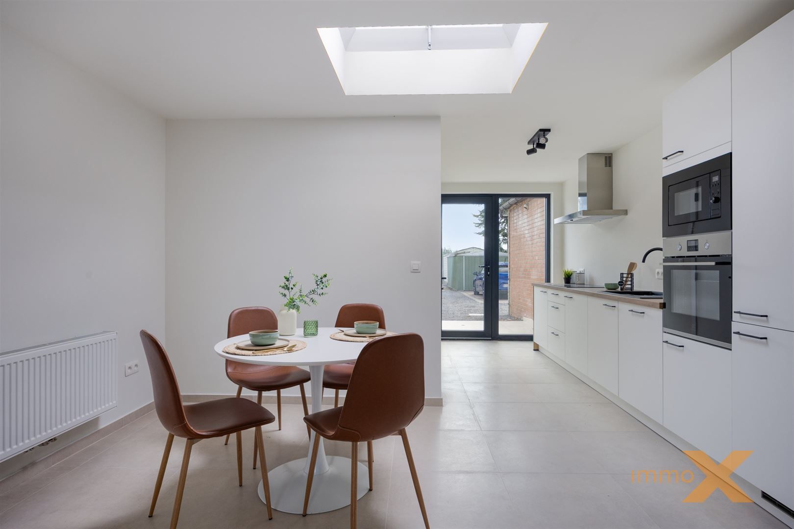 GERENOVEERDE KNUSSE WONING MET LEUKE TUIN foto 6