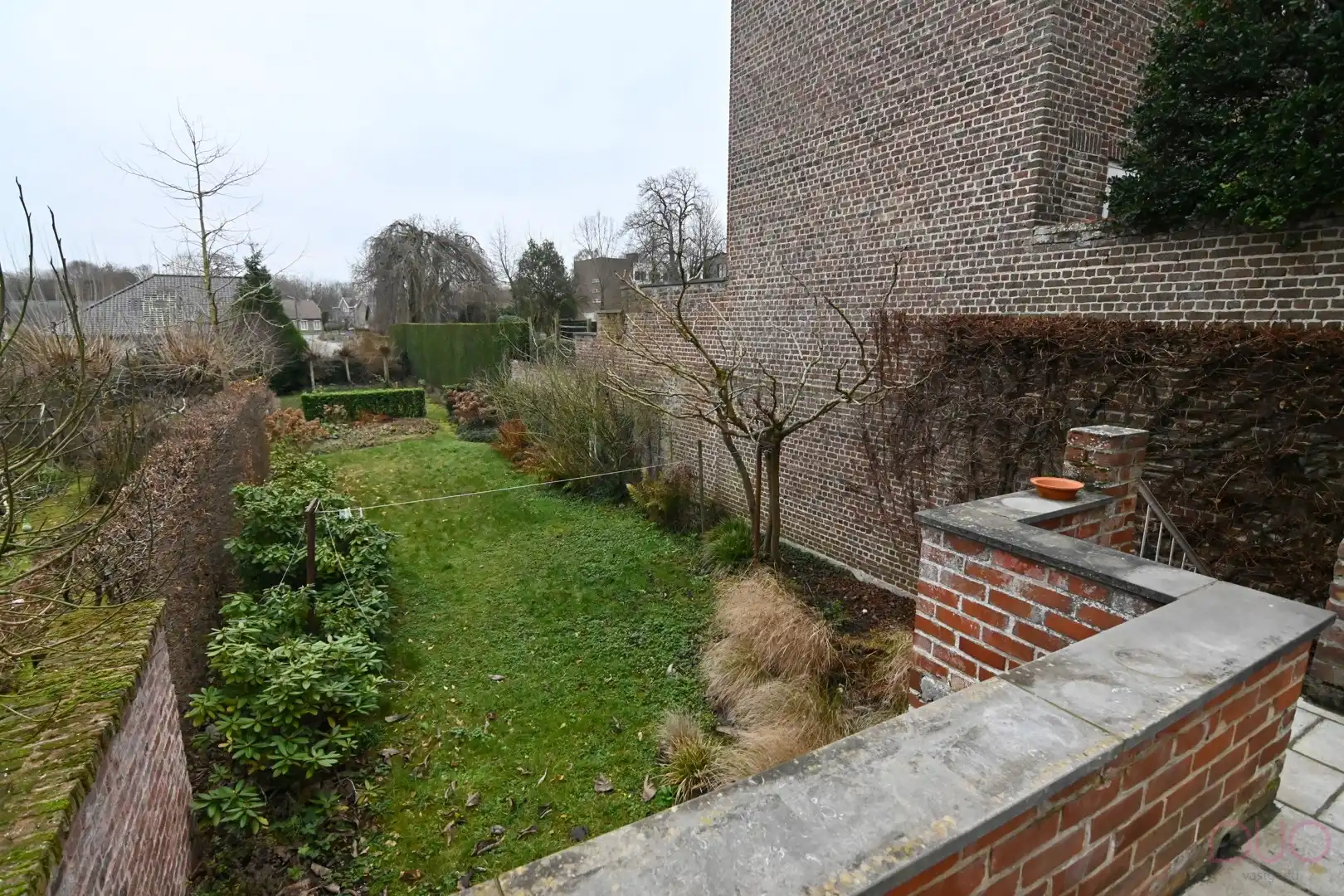 Ruime stadswoning met tuin in het centrum van Landen. foto 2