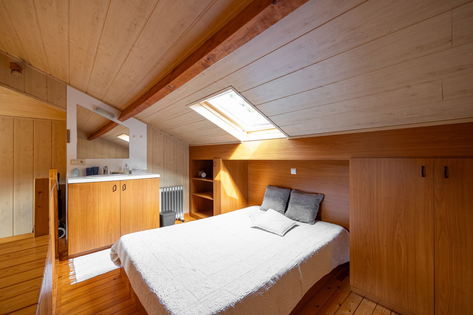 Laagbouwwoning met 4 slaapkamers op een perceel van 2.148m². foto 15