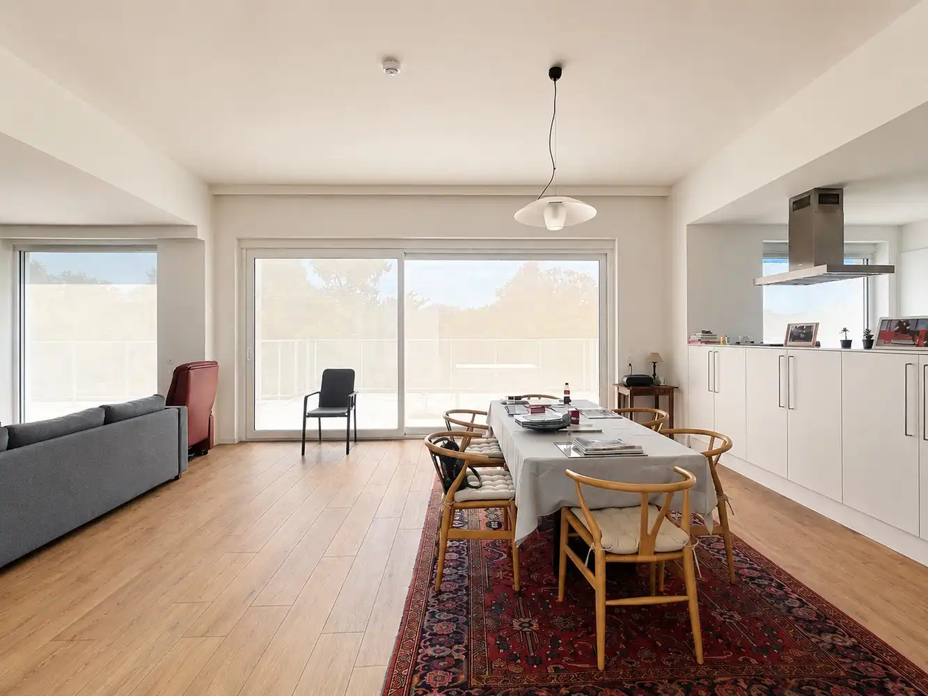 Bijzonder stijlvolle assistentie-penthouse met groot terras, midden in het groen, hartje Gent. foto 5
