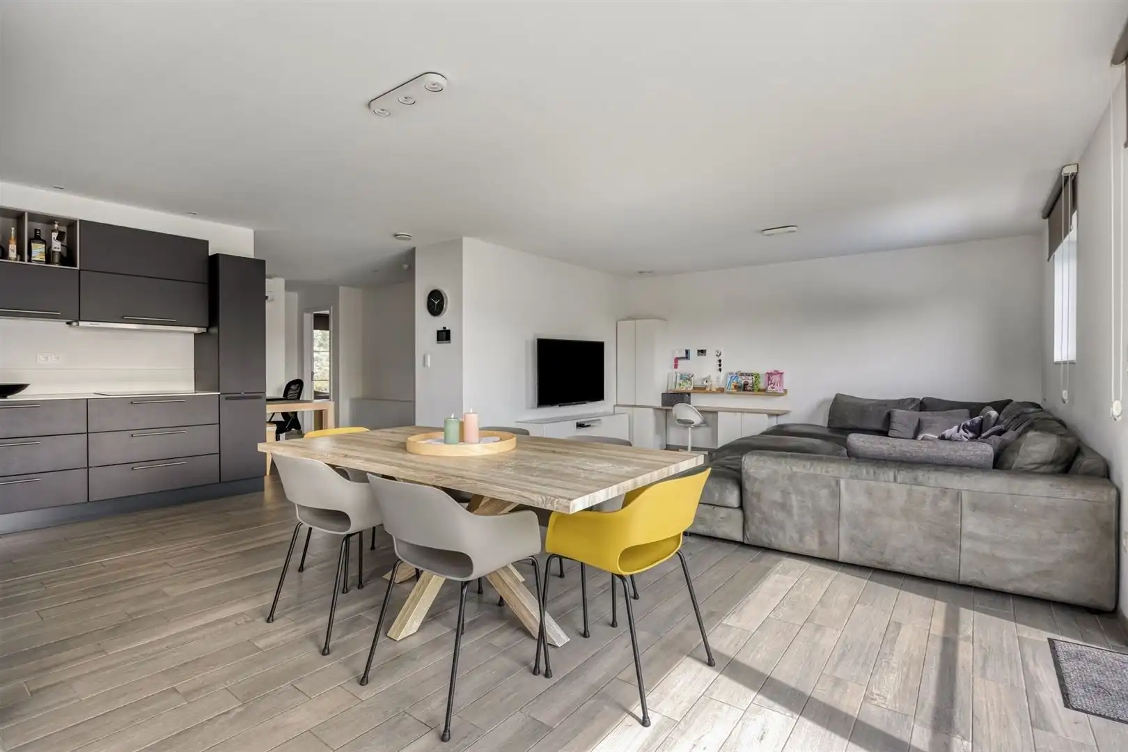 TE KOOP: Modern handelshuis met eindeloze mogelijkheden in Koersel! foto 36