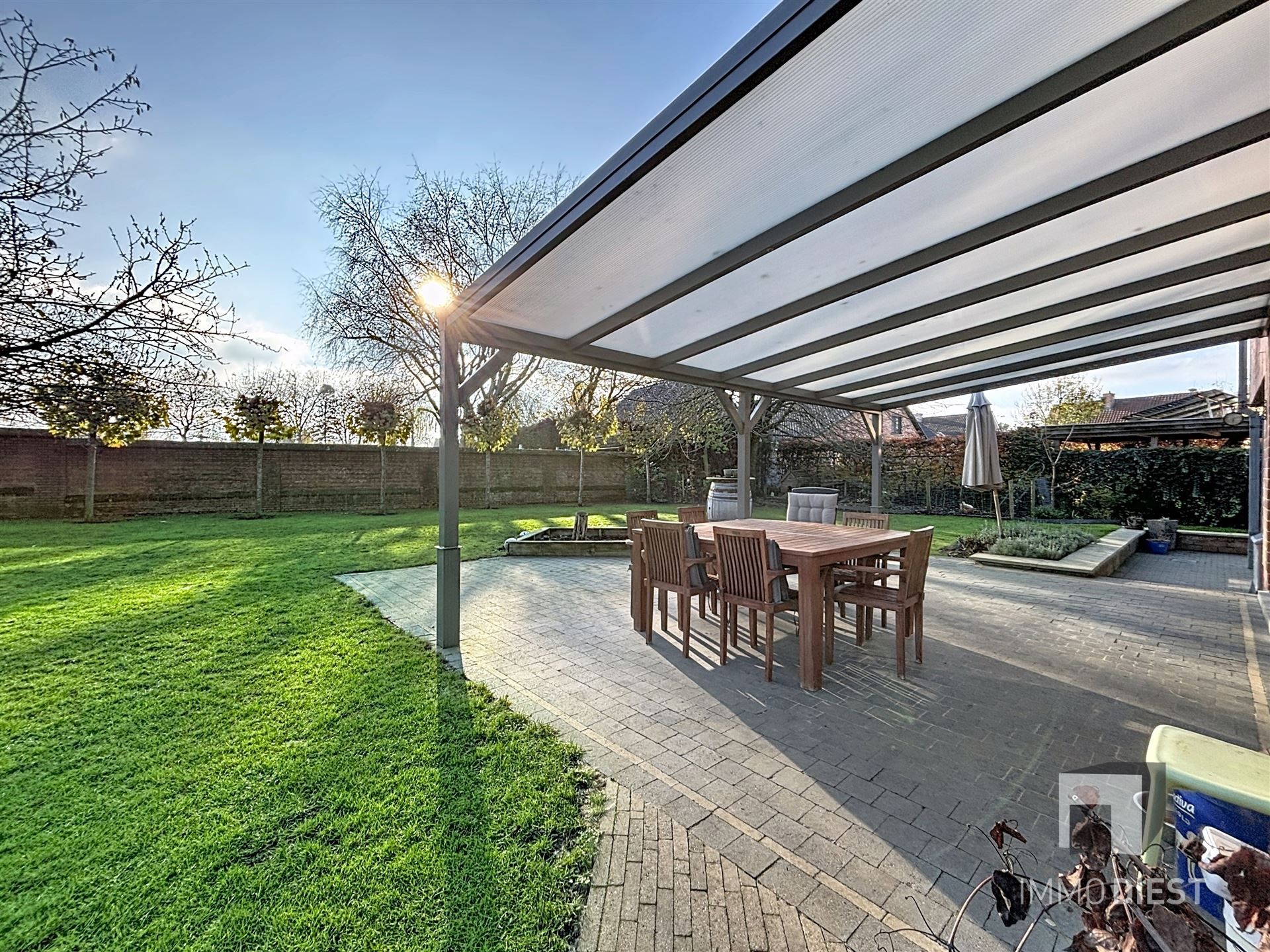 Perfecte gezinswoning in doodlopende straat met 3slpks en een mooie tuin foto 5