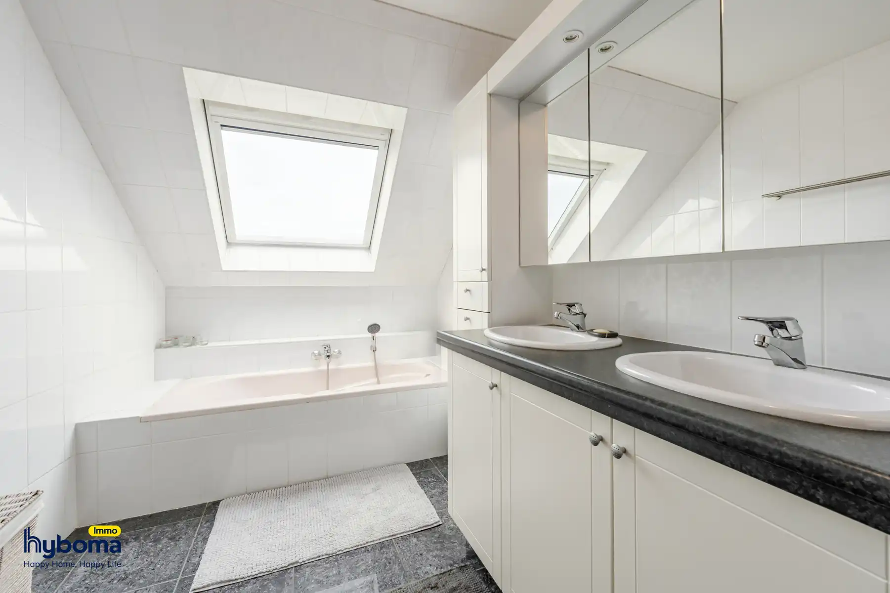 Instapklare woning met handelsruimte in centrum Kortemark foto 12