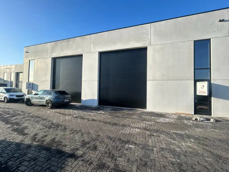 Nieuwbouw KMO-unit van 886 m² – topligging Deinze Noord foto 2