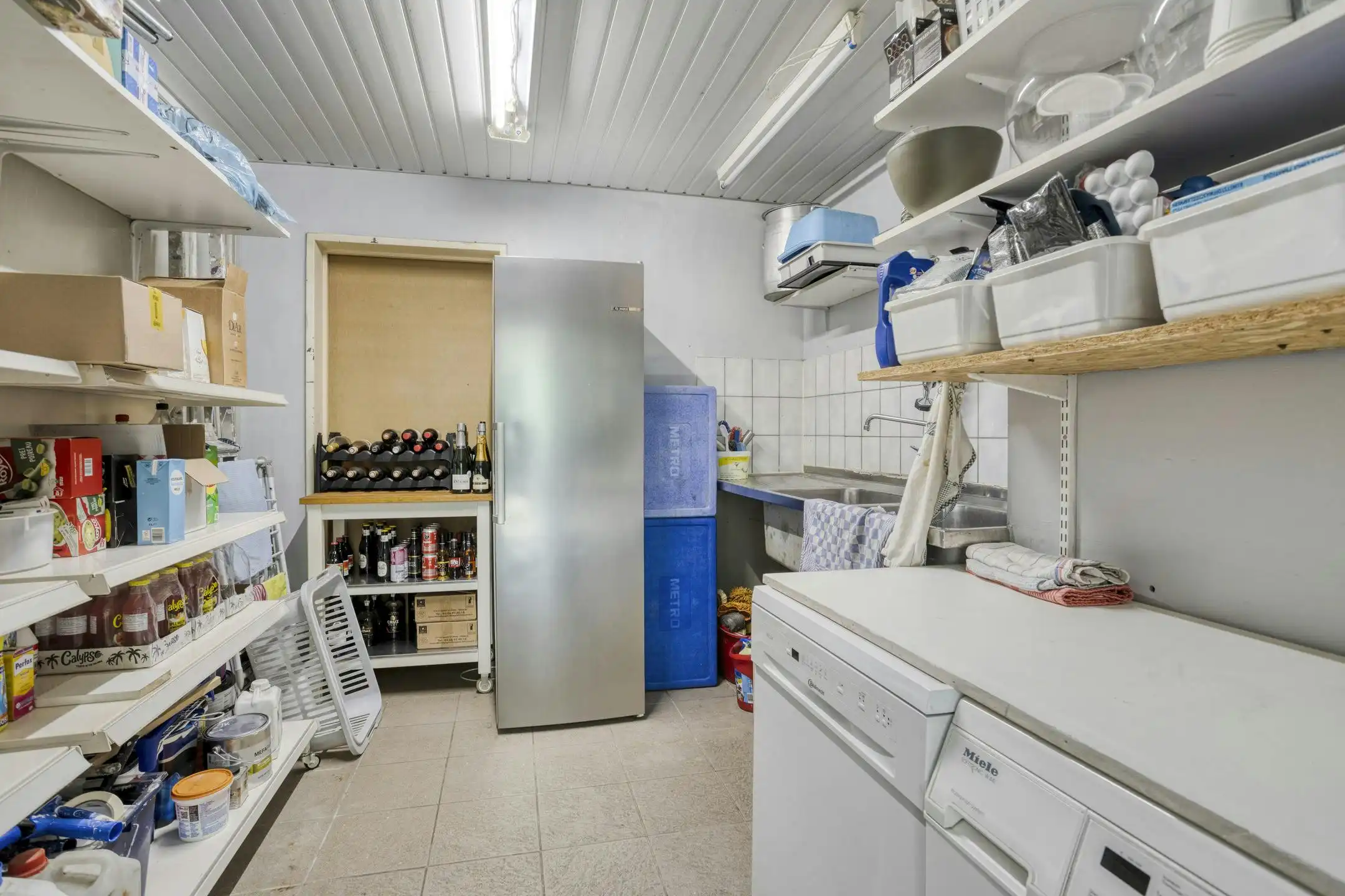 Handelspand met ruime woonst te koop in Ekeren foto 15