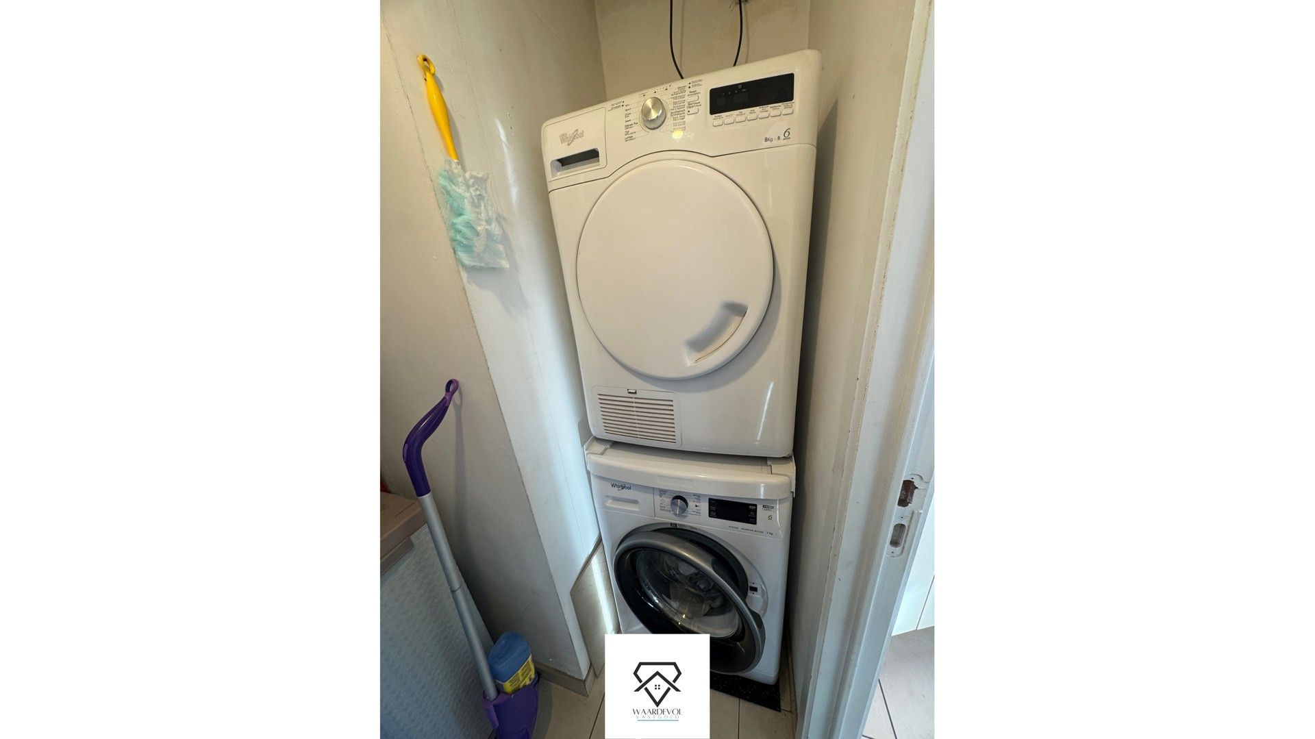 Lichtrijk en rustig appartement te koop met carport foto 16