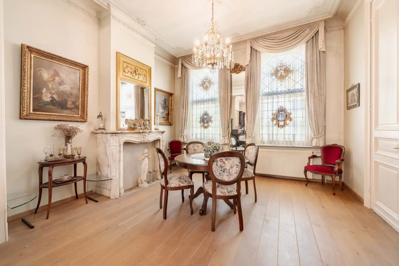 Uniek eigendom met karaktervolle woning en ruime loods op uitstekende ligging in Pittem! foto 6