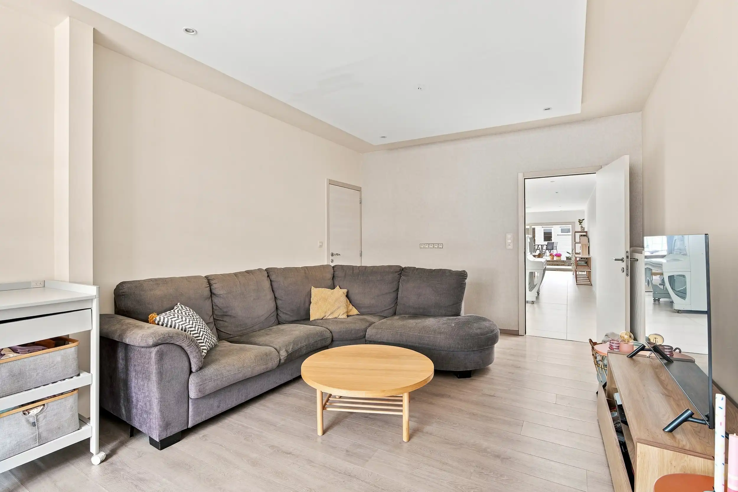 Instapklare woning in het centrum van Zele foto 3