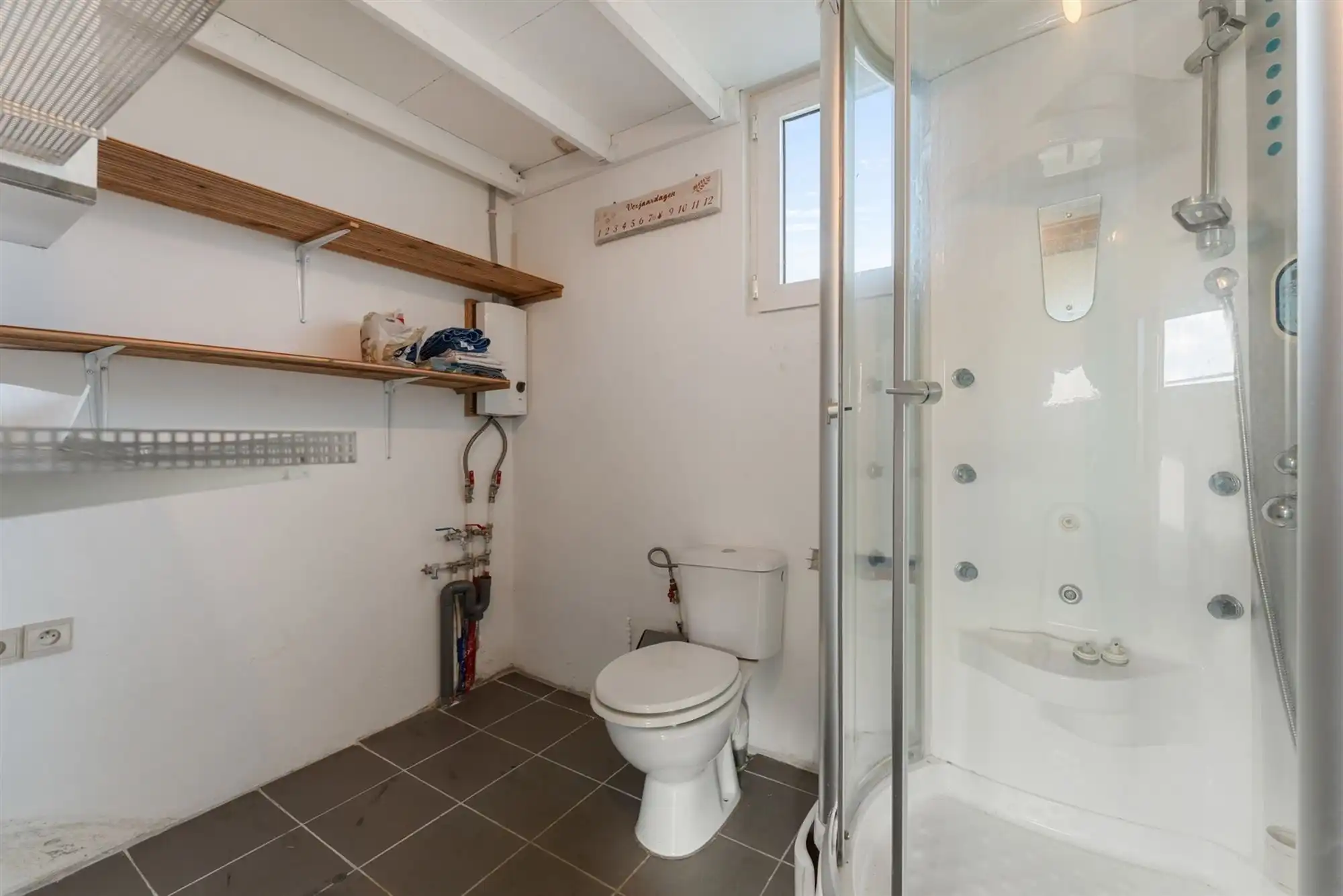 AF TE WERKEN RUIME WONING (222M²) MET 2 SLAAPKAMERS EN TUIN MET TUINKAMER OP 6A 81CA TE PAAL  foto 28