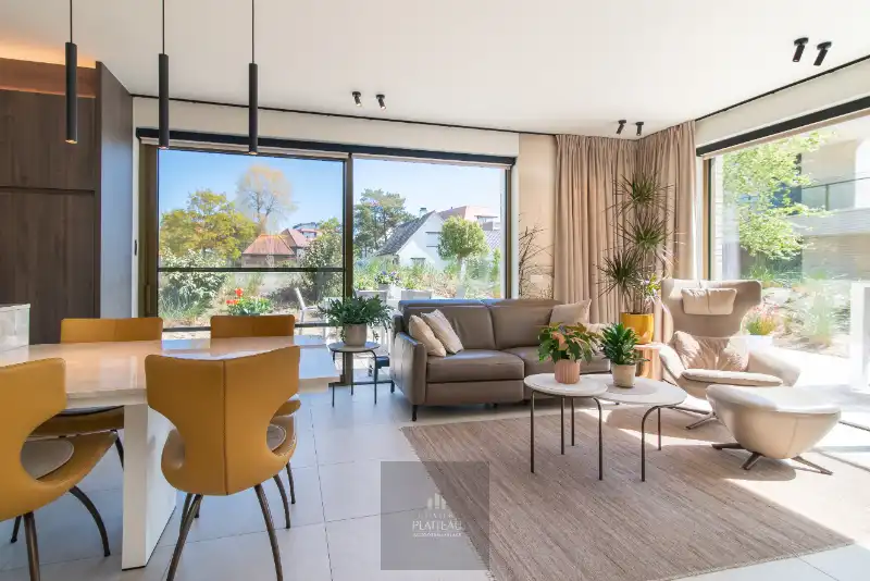 Instapklaar recent luxe-appartement met 2 slpk en grote terrassen. foto 2