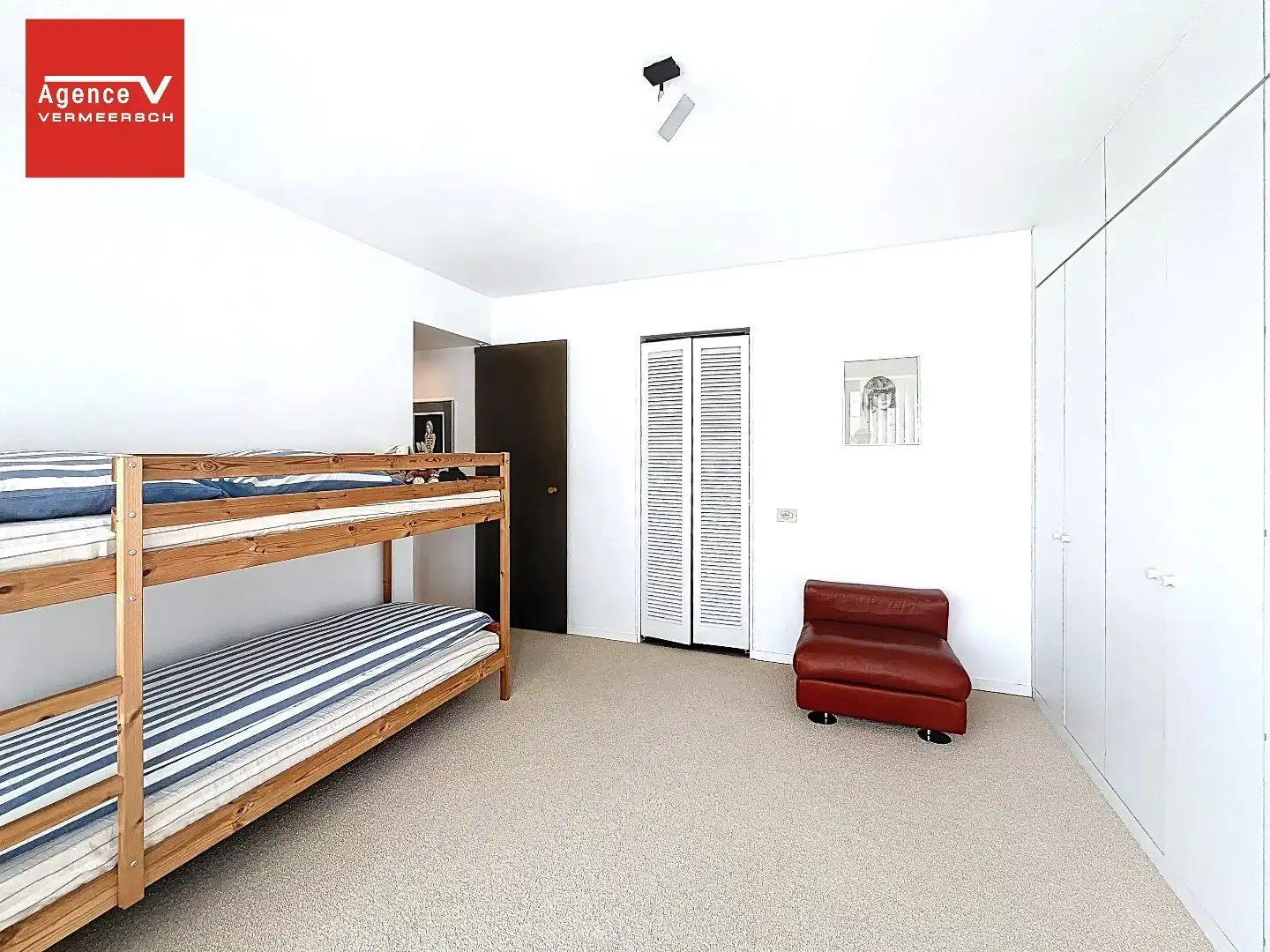 Architecturale penthouse met gevelbrede terrassen voor- én achteraan op tweede lijn van Zee.  foto 16