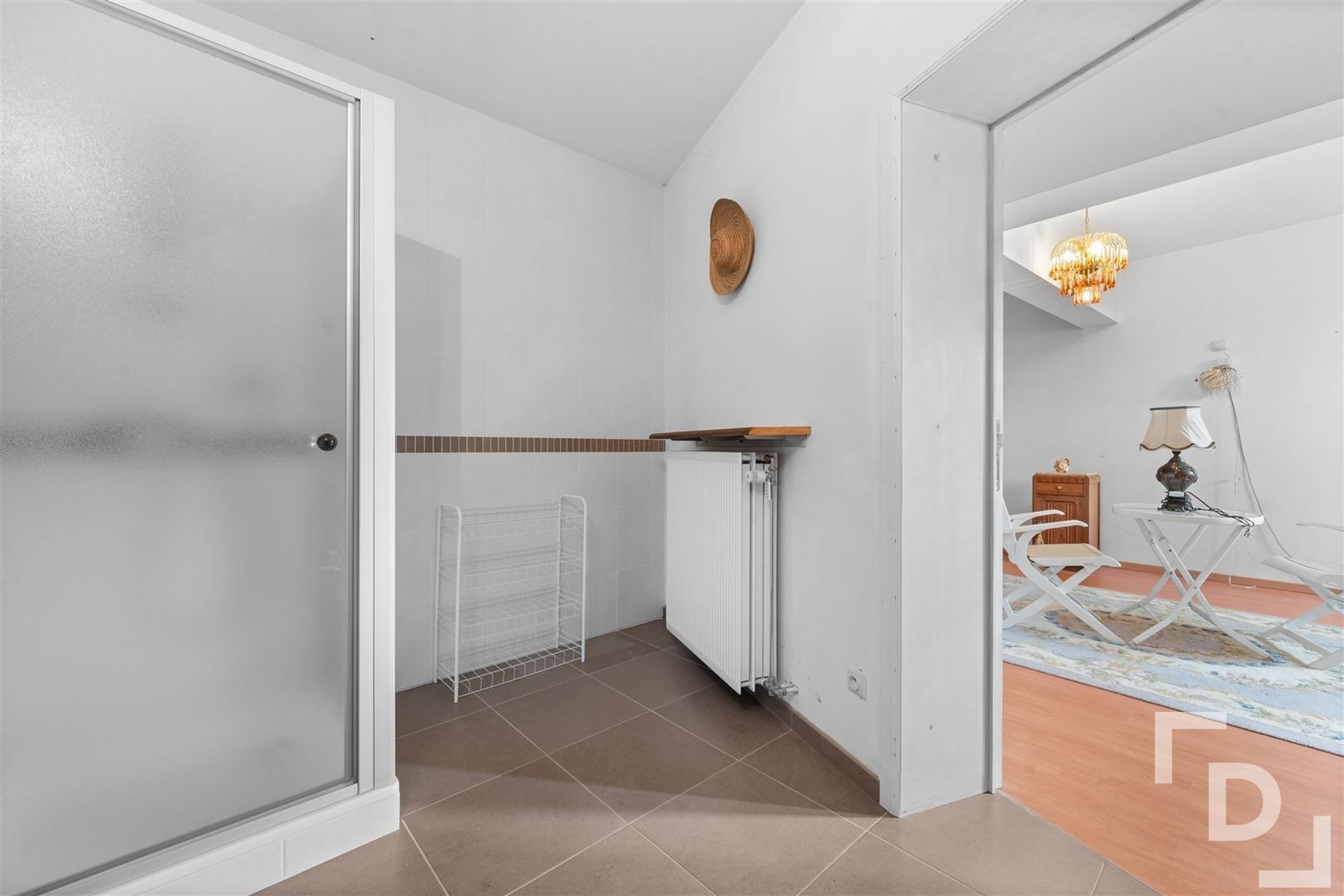 Zeer ruim appartement op toplocatie te koop in Ieper foto 22