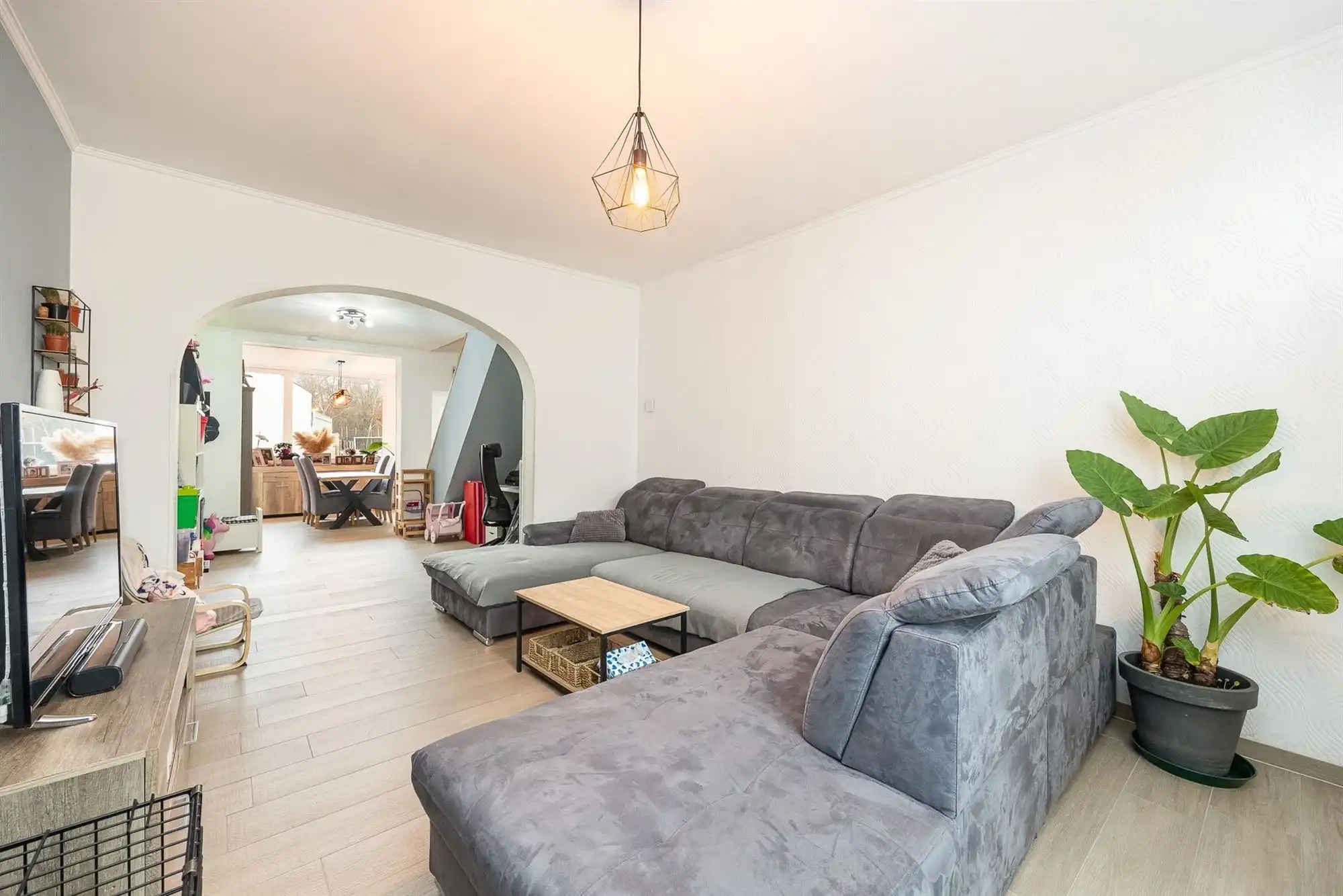 Instapklare gezinswoning met 2 à 3 slaapkamers en grote tuin  foto 3