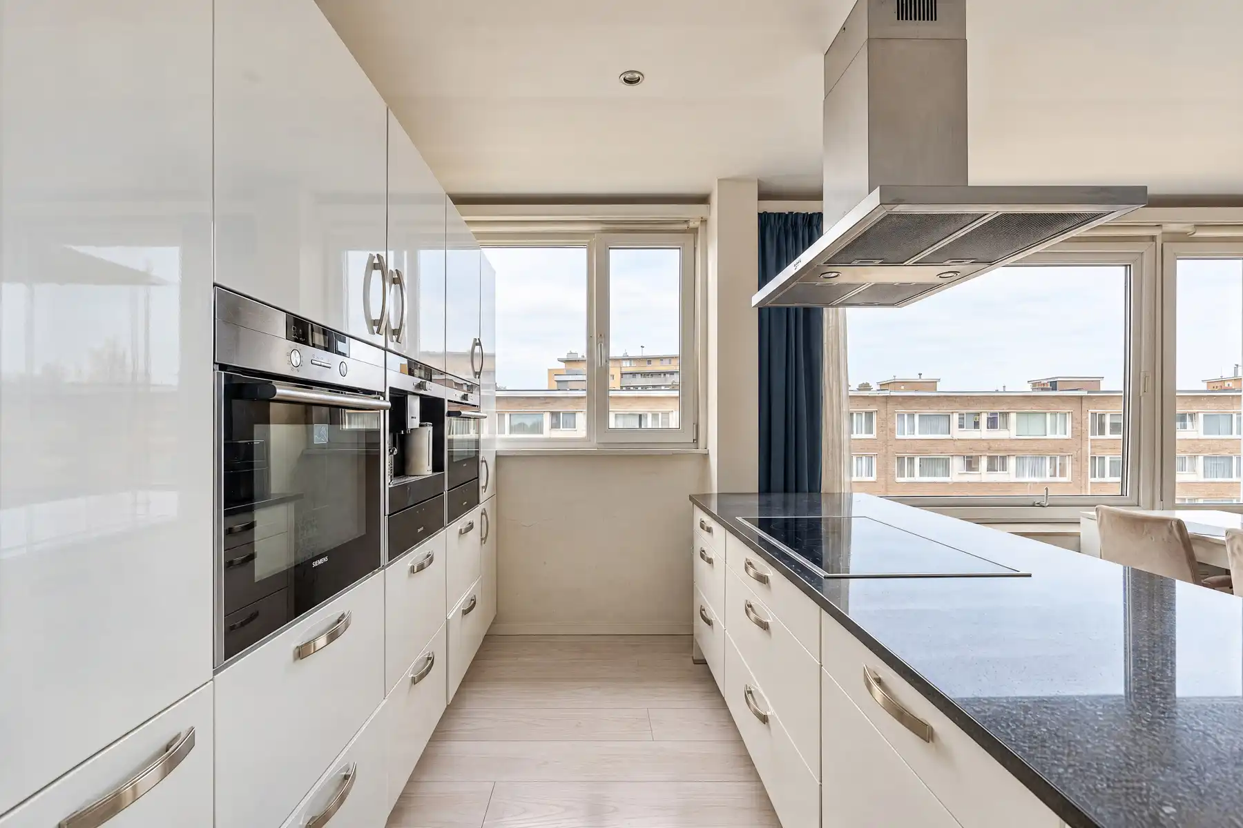 MOOI APPARTEMENT MET 2 SLAAPKAMERS EN TERRAS TE WILRIJK foto 6