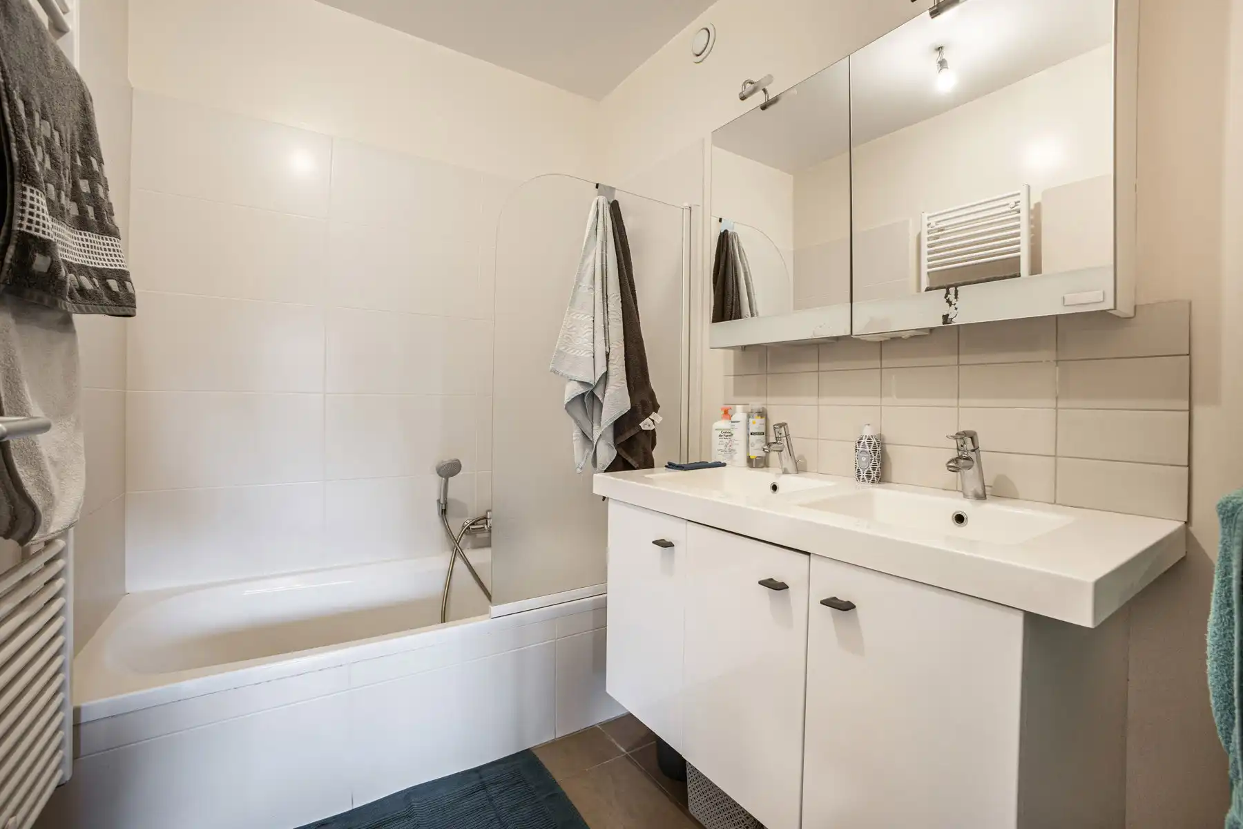 Appartement met 2 slaapkamers, terras, kelder en staanplaats foto 16
